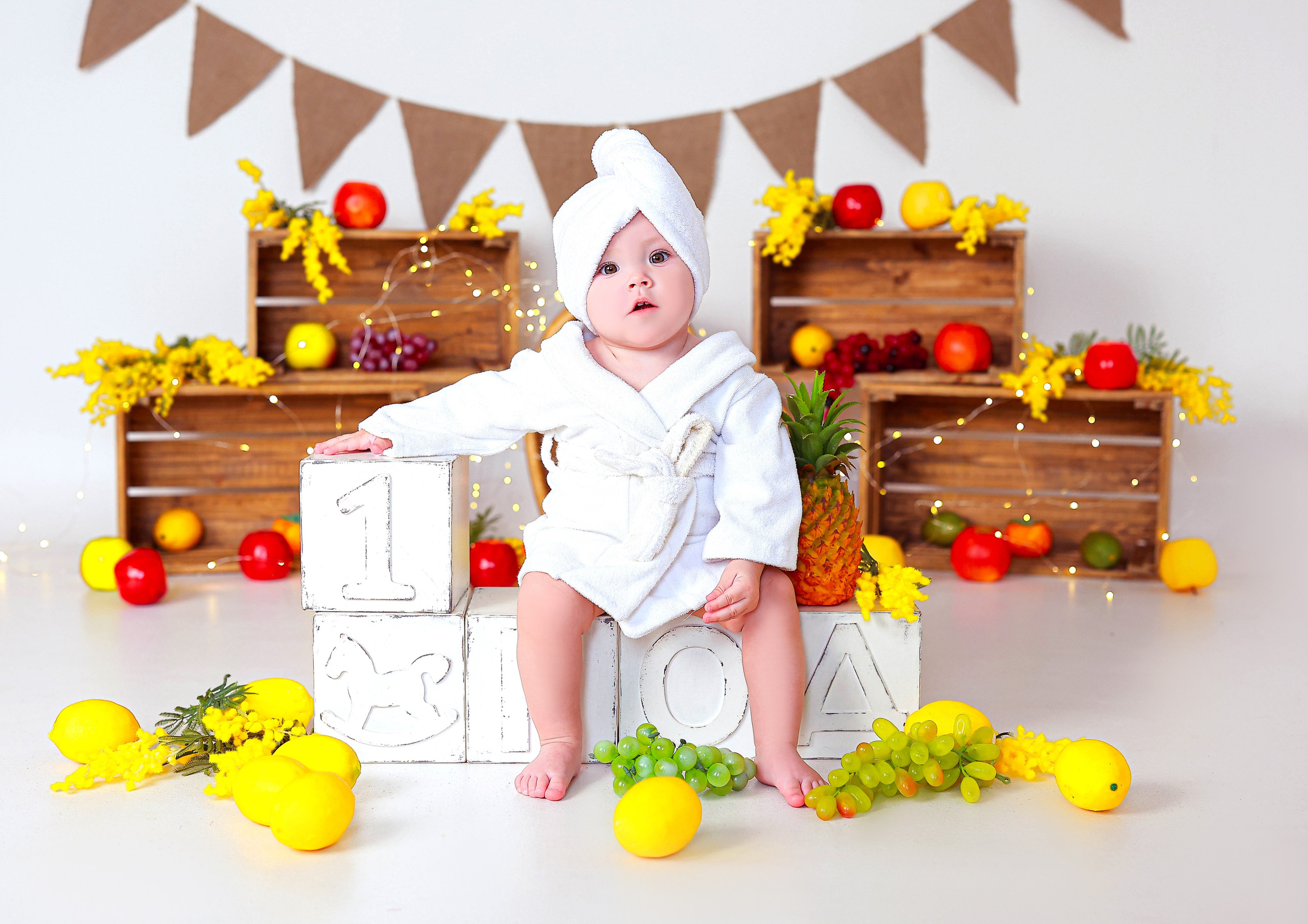 Малышки Антураж