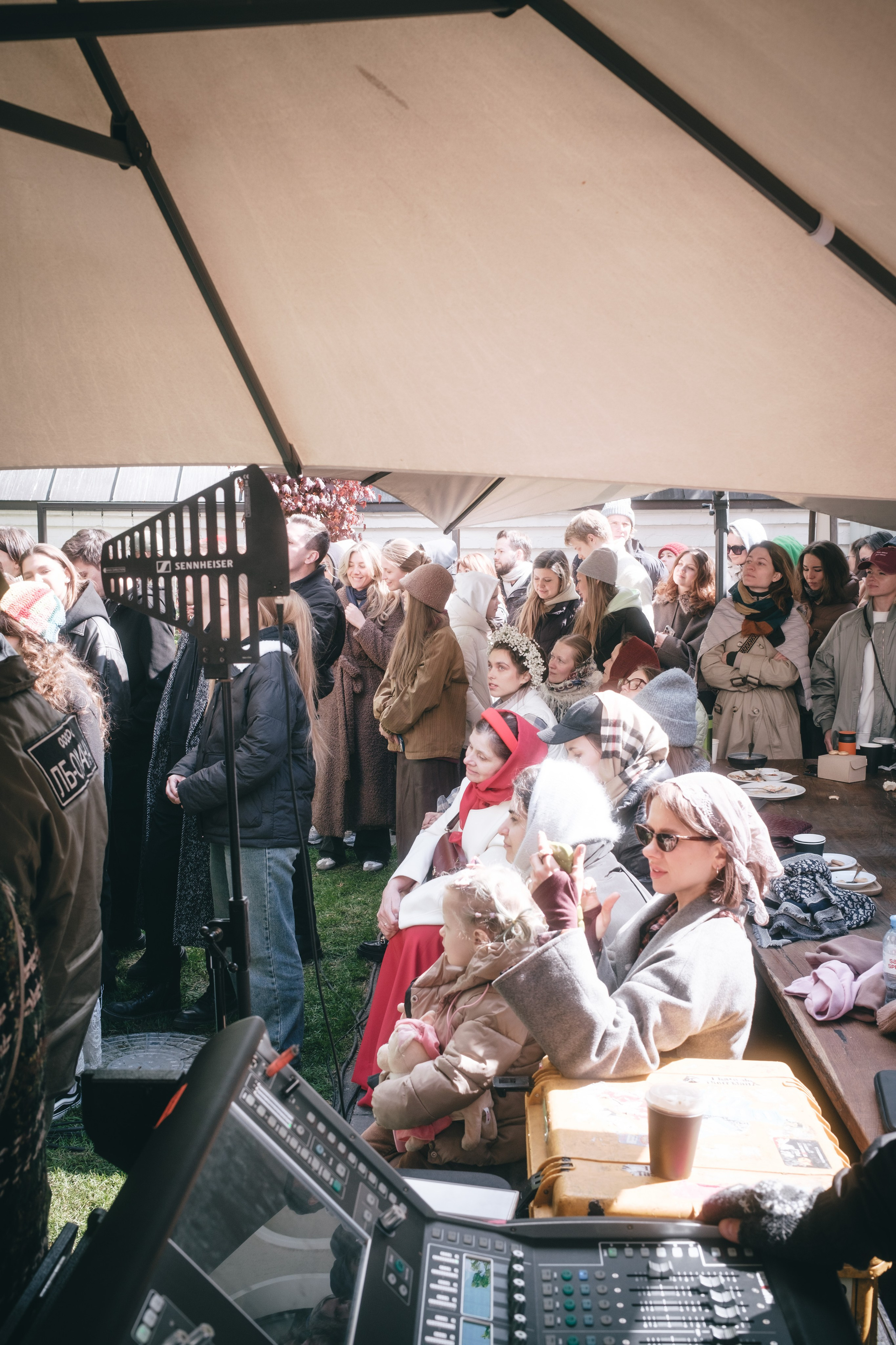 ANTIПA: Музыка во дворе: Антон Беляев & Therr Maitz. Фотограф в Москве Максим Скоробогатов