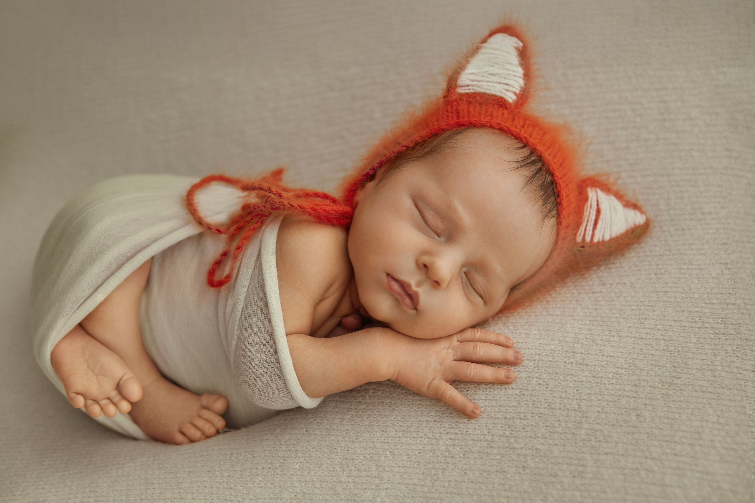 Newborn. Фотограф женского портрета, беременности и материнства Харькова Елена