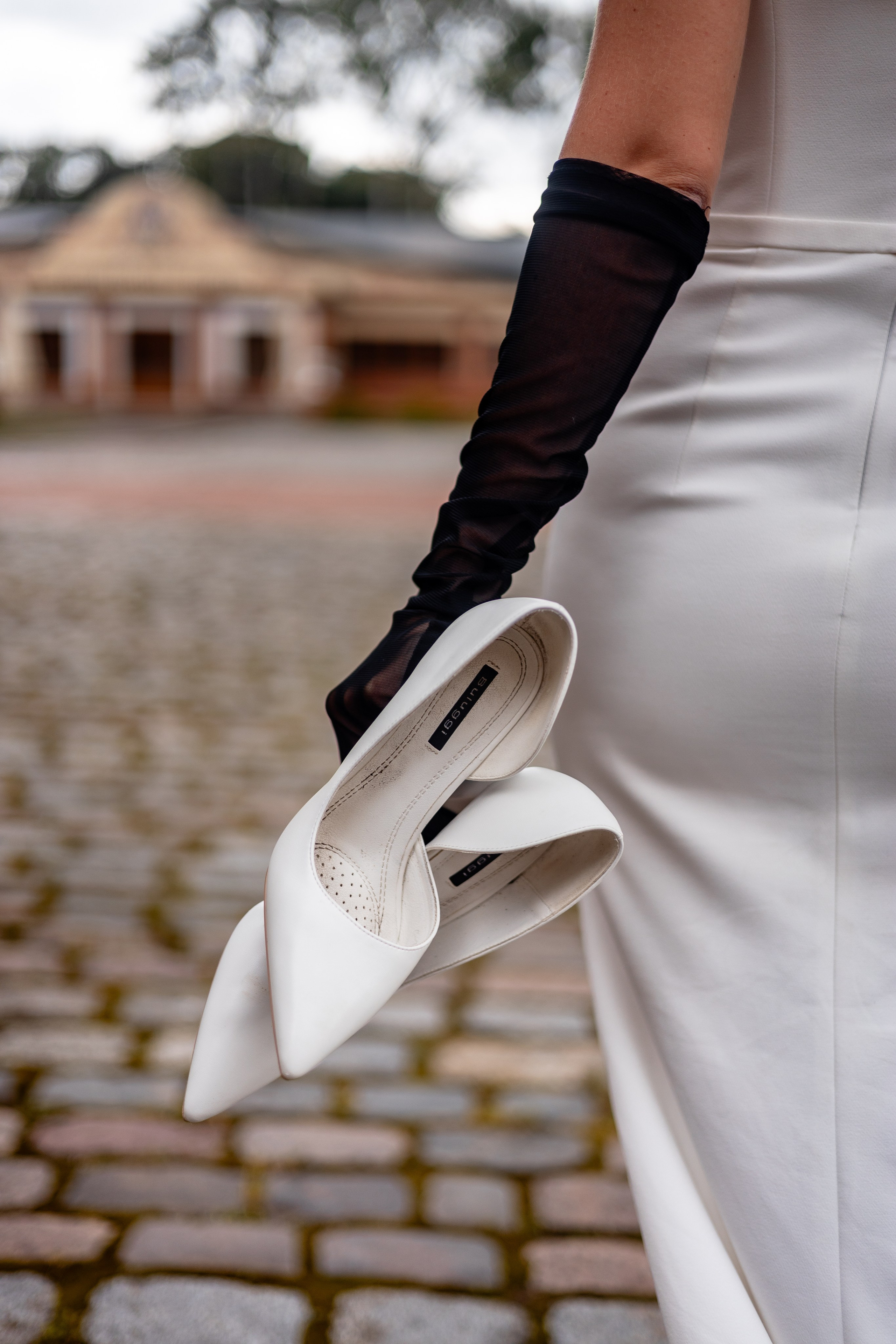 Евгений Саранцев, президент мотоклуба «Garage 13 MCC» и прекрасная Ирина. Фотограф Елена Медок Калининград