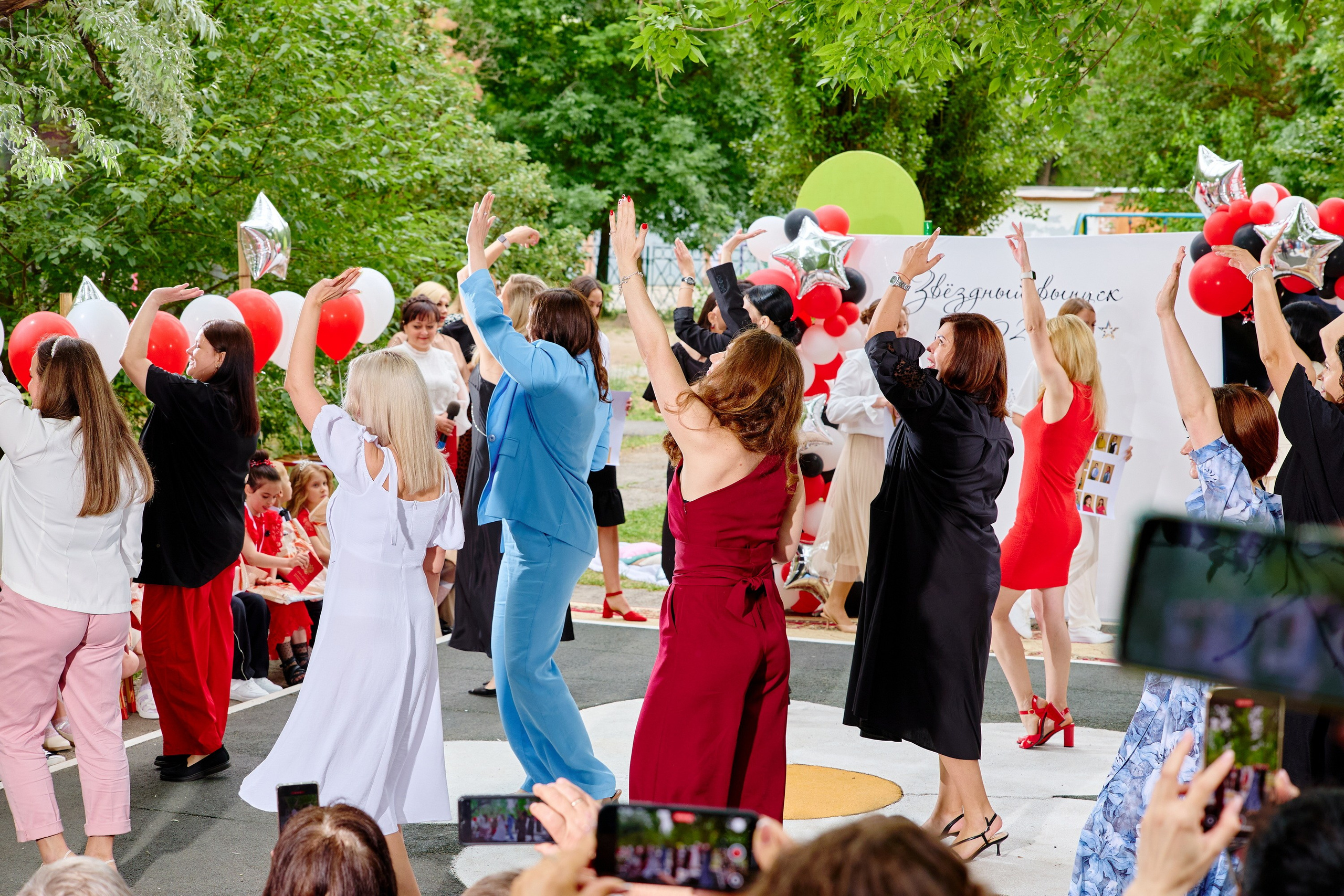 Выпускной 45 сад. Фотограф Выпускные альбомы Таганрог Сергей Коробченко