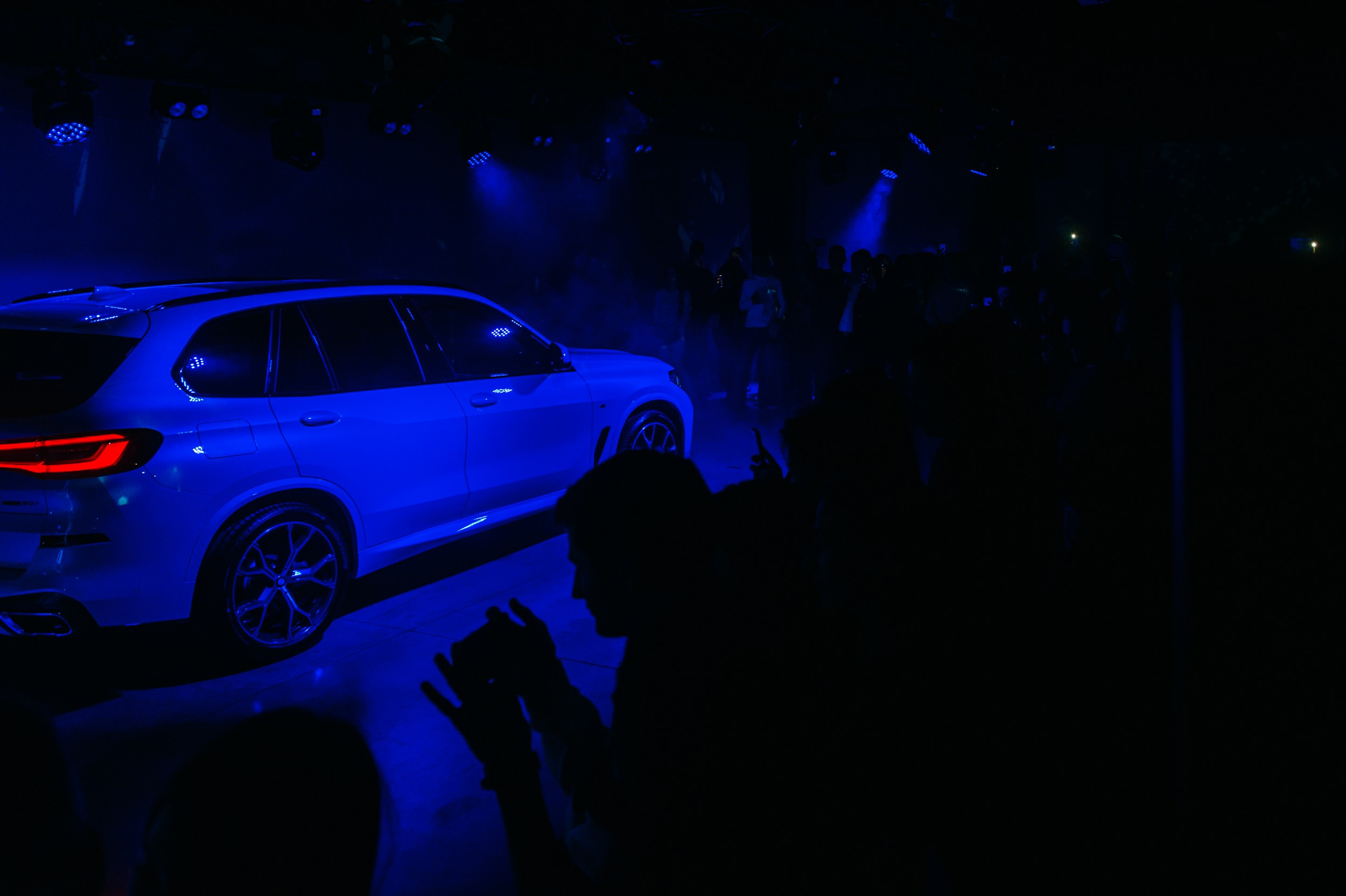 Презентация BMW 8. Свадебный фотограф в Москве Владимир Симонов