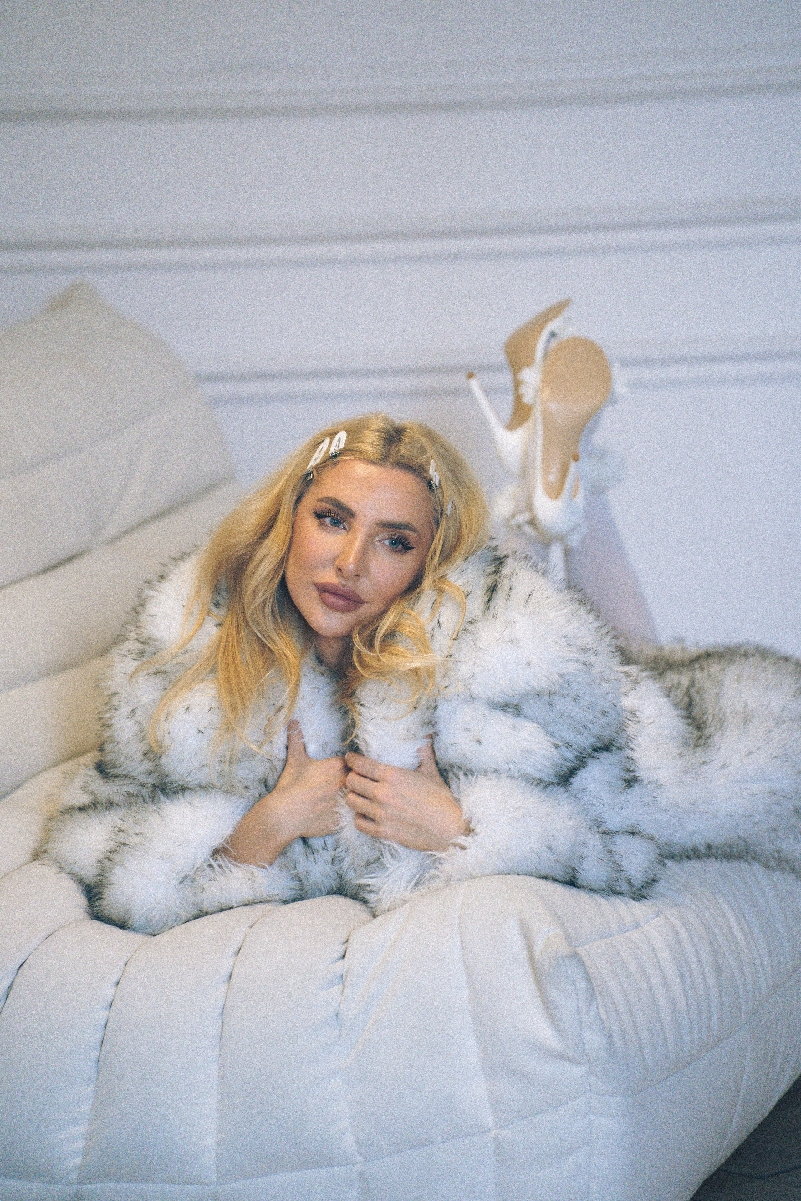 МИНИМАЛИЗМ В СТУДИИ НА ЧЕРНЫШЕВСКОЙ В СТУДИИ С БАЛКОНОМ. Профессиональный фотограф, Санкт-Петербург — Виктория Богомолова