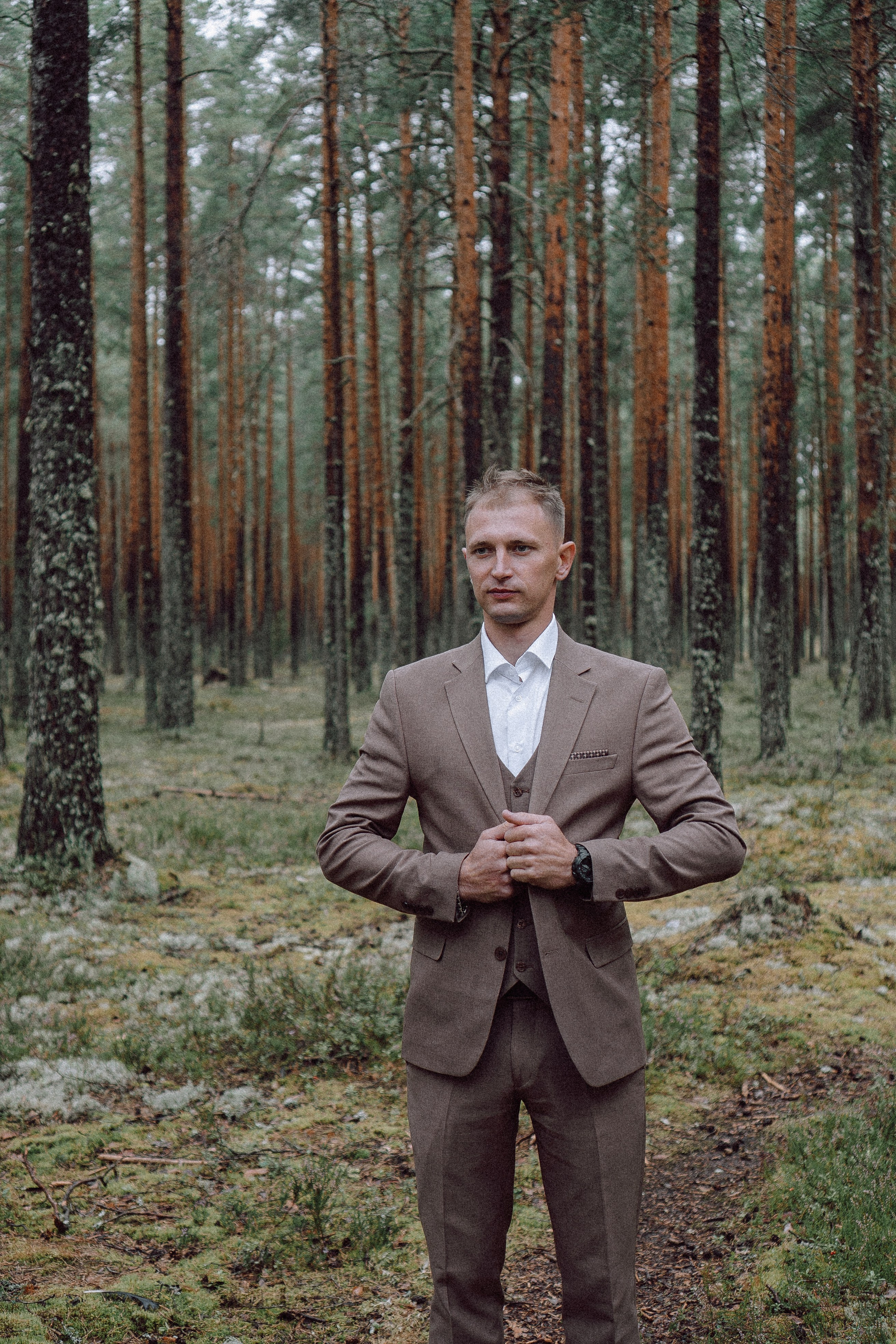 СВАДЕБНАЯ ФОТОСЕССИИЯ ПАРЫ В ГОРОДЕ ПРИОЗЕРСК В СОСНОВОМ ЛЕСУ И С ПИКАПОМ. Профессиональный фотограф, Санкт-Петербург — Виктория Богомолова
