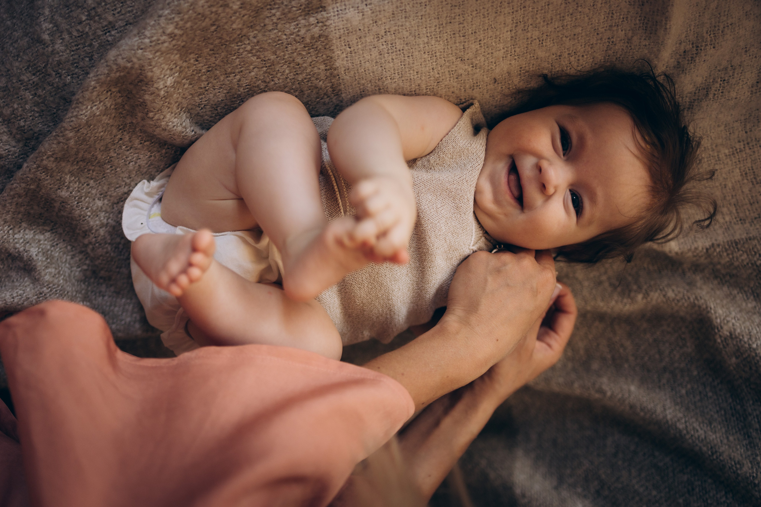 улыбающаяся малышка