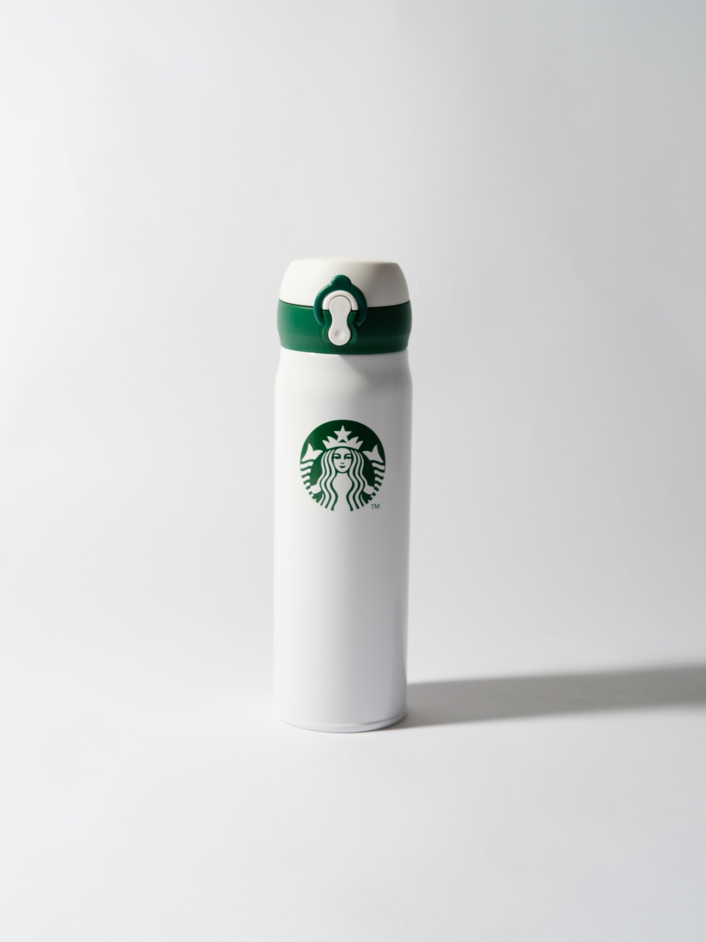 Термокружки. Фотограф Софья Володкина