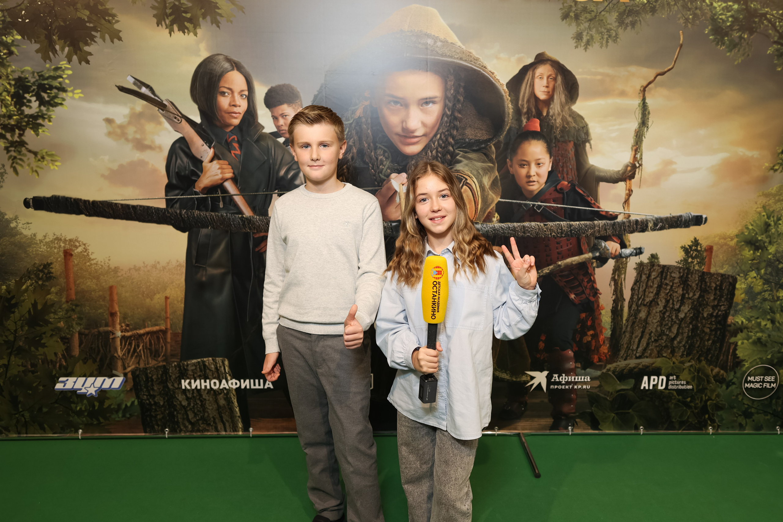 Школа «Останкино» на премьере Робин Гуд. Репортажный фотограф видеограф в Москве Ольга Плаксина