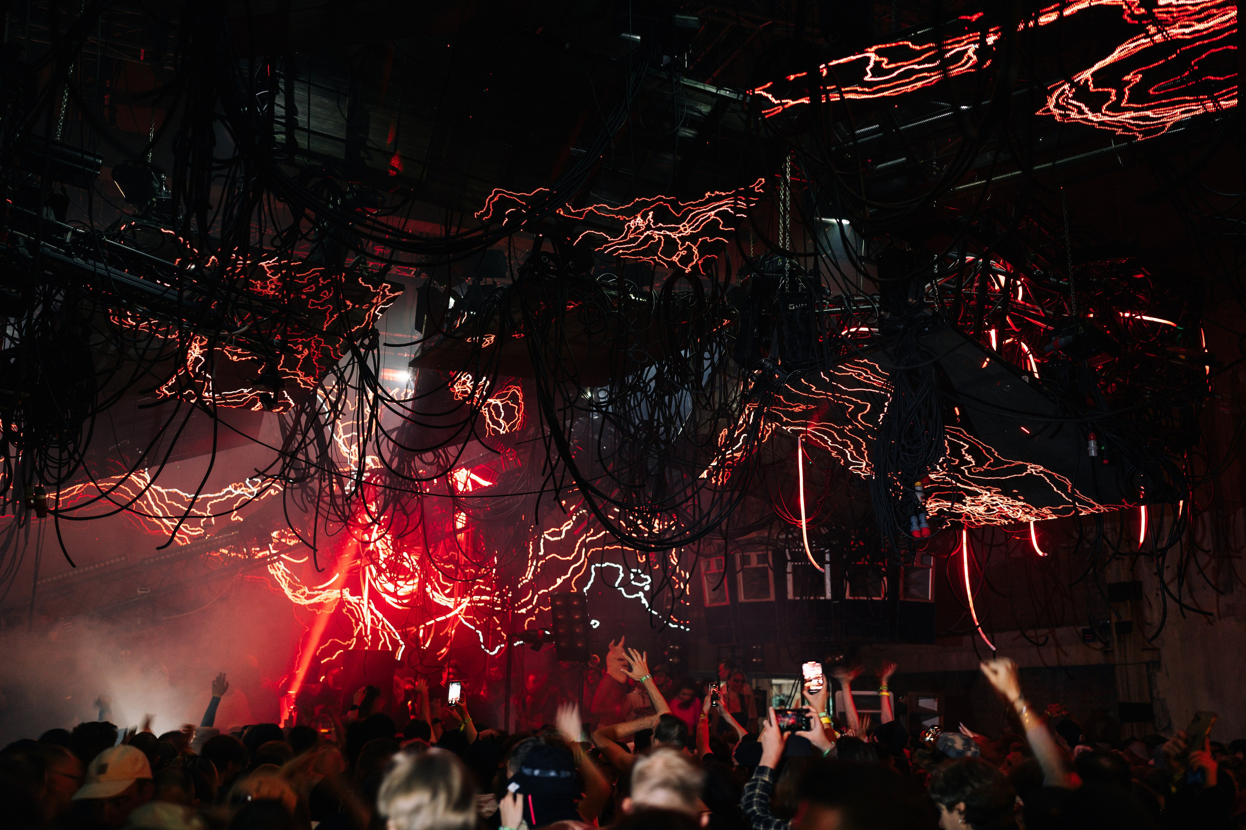 Outline 2024. @tomrus: Рустам Шагиморданов — фотограф