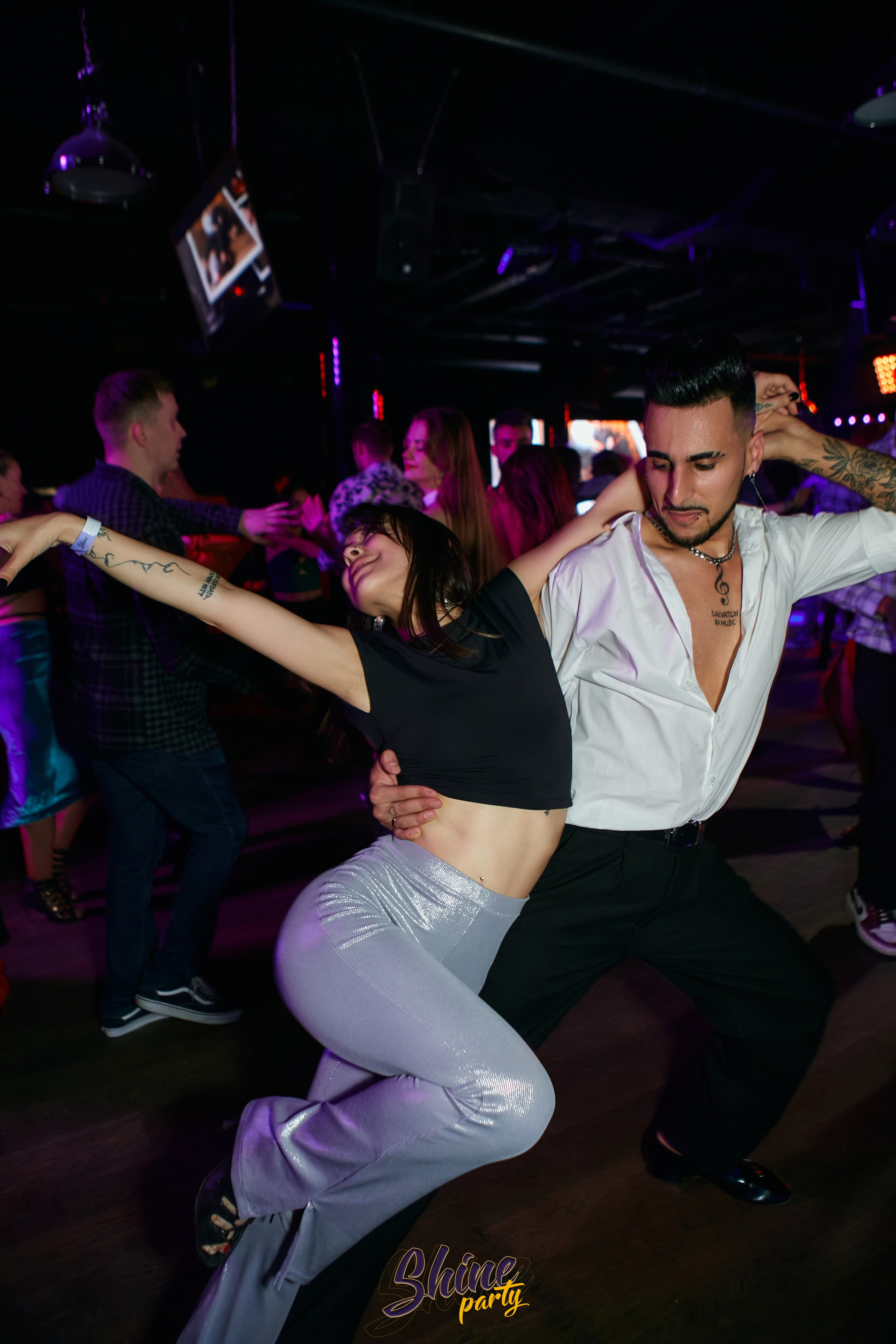 Shine party bachata. Свадебный фотограф