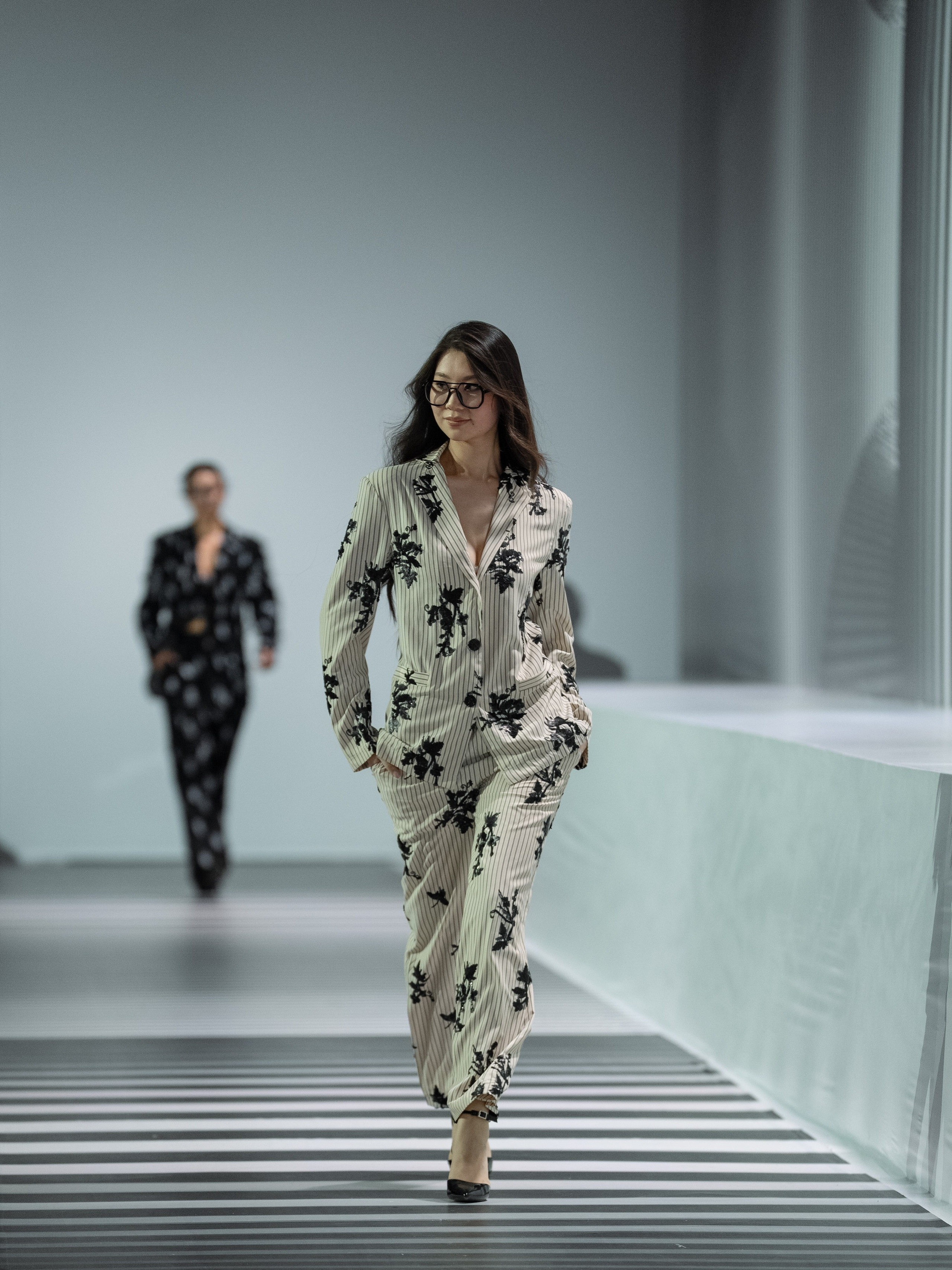 Designer LEILA KHANUM. Сайт Алматинского НЮ АРТ, будуар и фэшн фотографа Дениса Карпенко