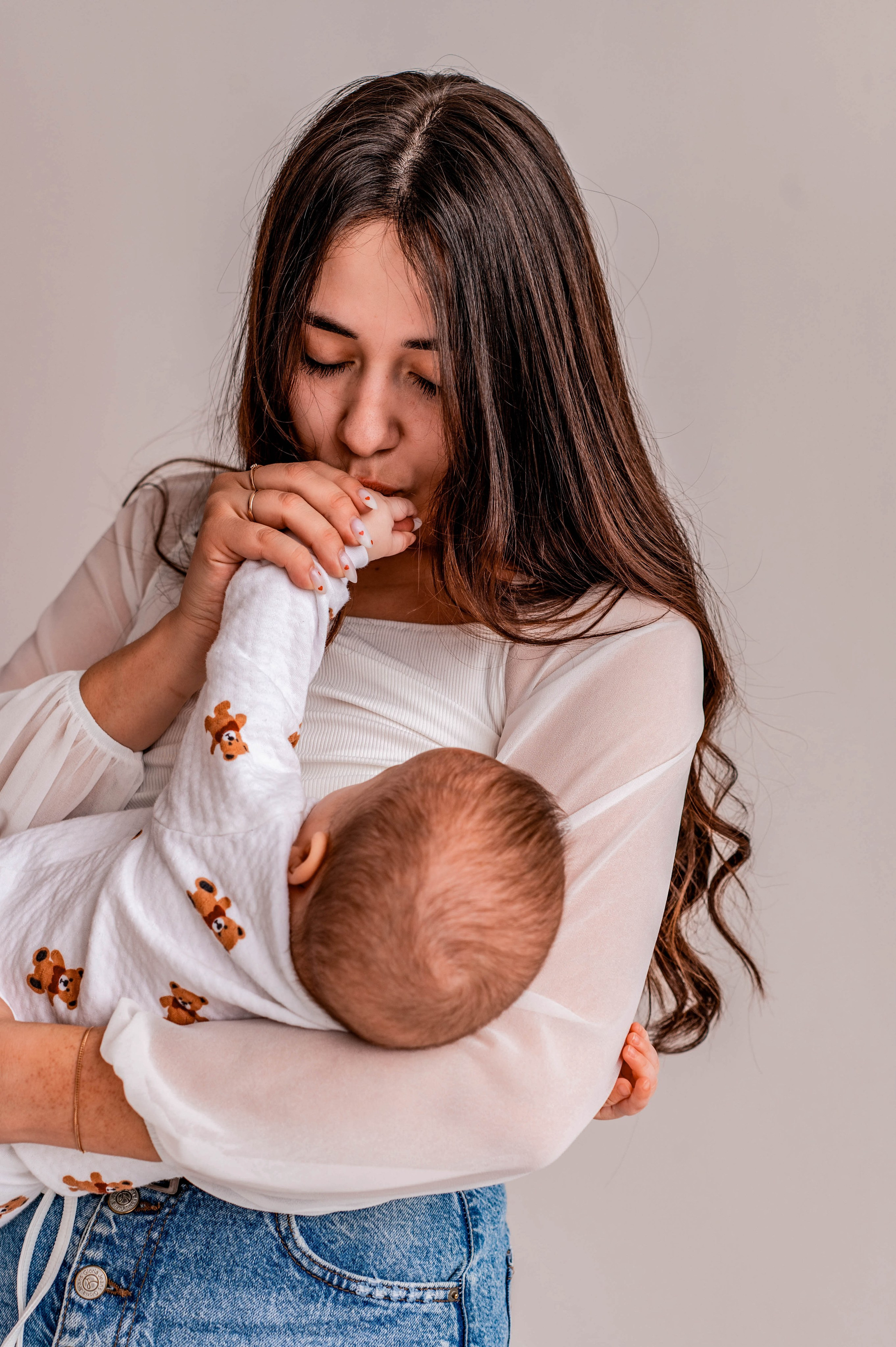 Алина и Кирилл с малышом. Семейный и свадебный фотограф в Абакане Юлия Су