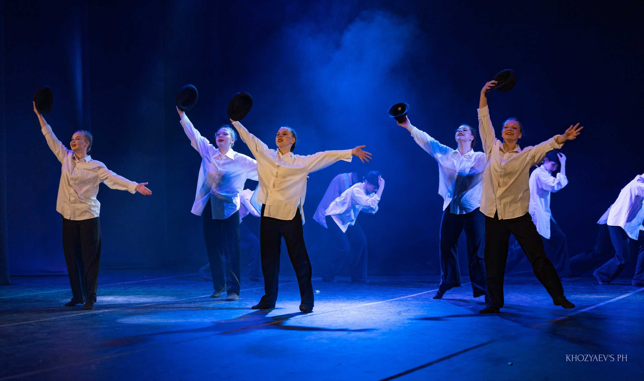 Отчетный концерт Ансамбля танца «Вольный Ветер». Фотограф в Нижнем Новгороде, Дзержинске Олеся Хозяева