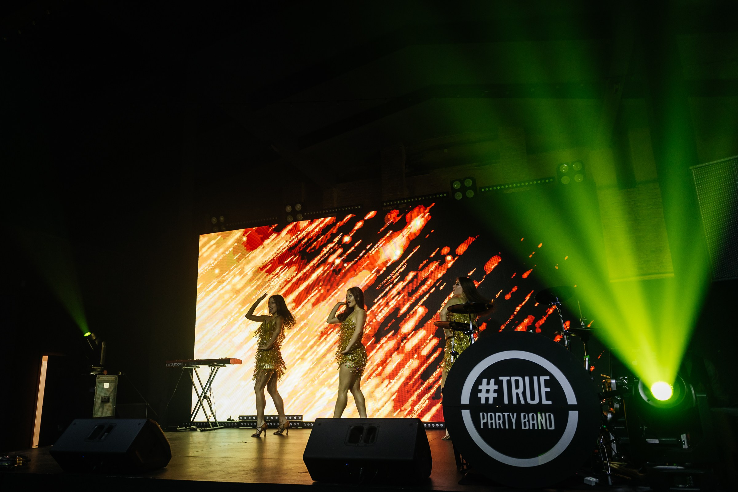 Репортажная фотосъёмка в Брусницын Холле. Свадебный фотограф в Санкт-Петербурге Венера Ахметова