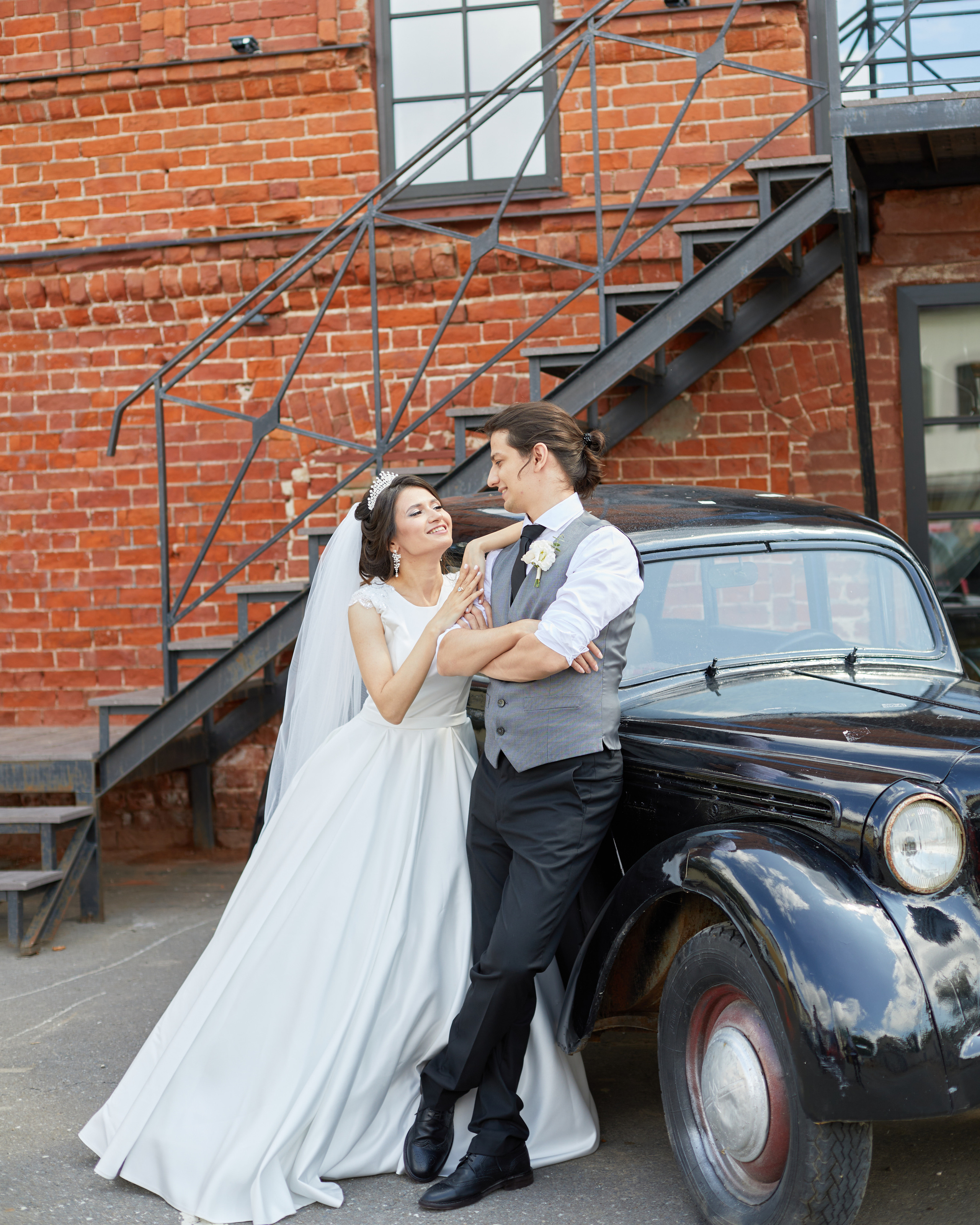 черная машина Казань свадебная фотосессия заказ фотографа