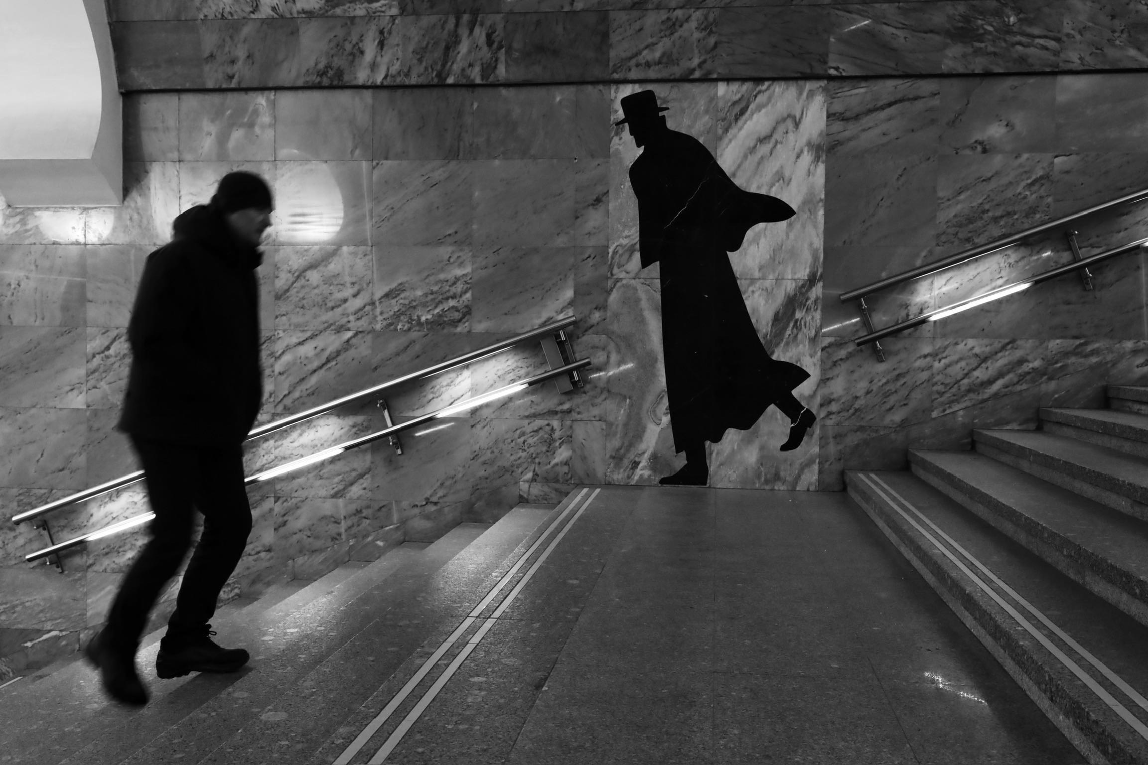 Серия «Метро. Пассажиры времени». ANNA PAVLIKOVSKAYA ЧЕРНО-БЕЛАЯ ФОТОГРАФИЯ — ЭТО Я