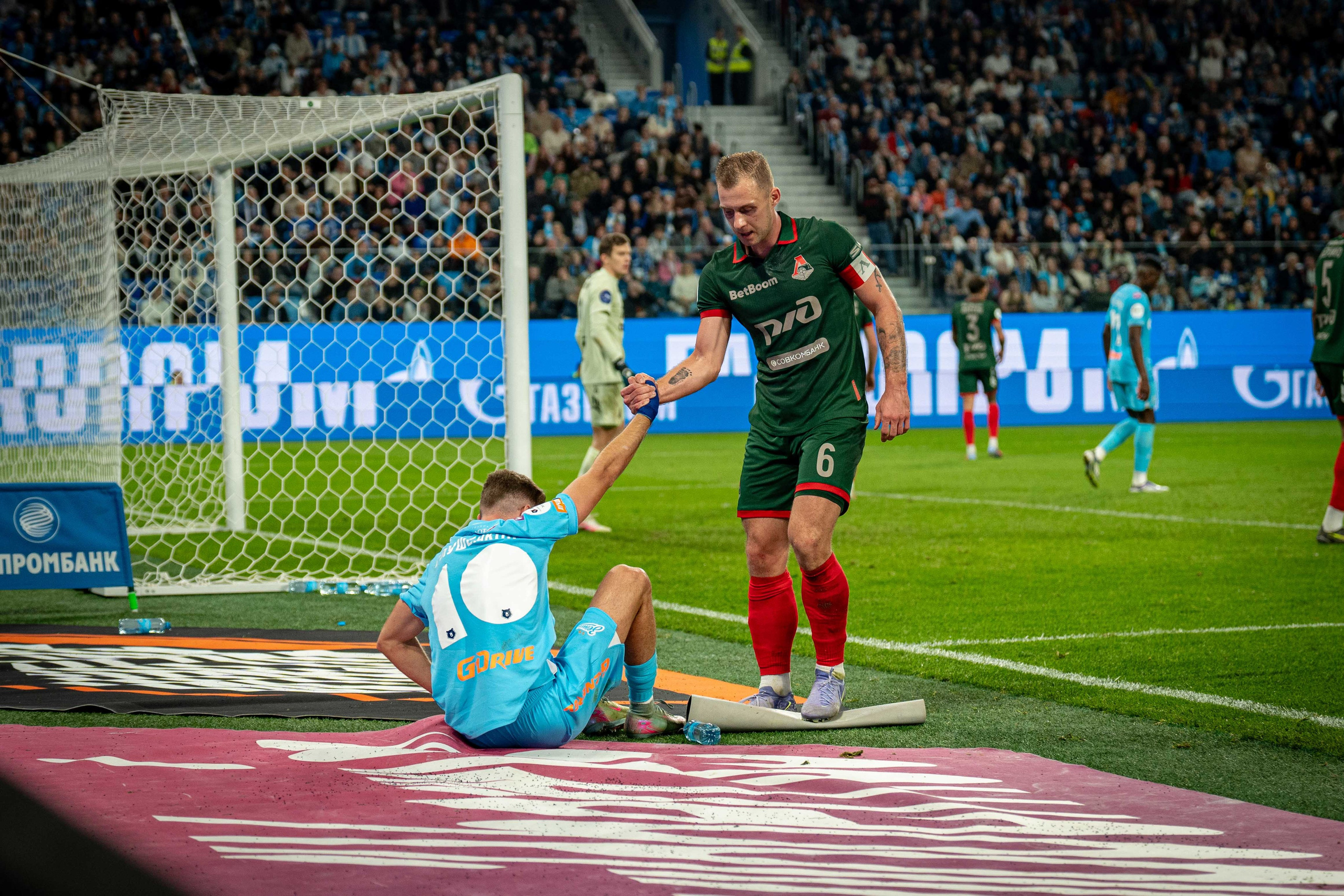 Зенит — Локомотив: фотогалерея 14-го тура РПЛ на Газпром Арене | Антон Гауф. Спортивный фотограф в Санкт-Петербурге | Антон Гауф