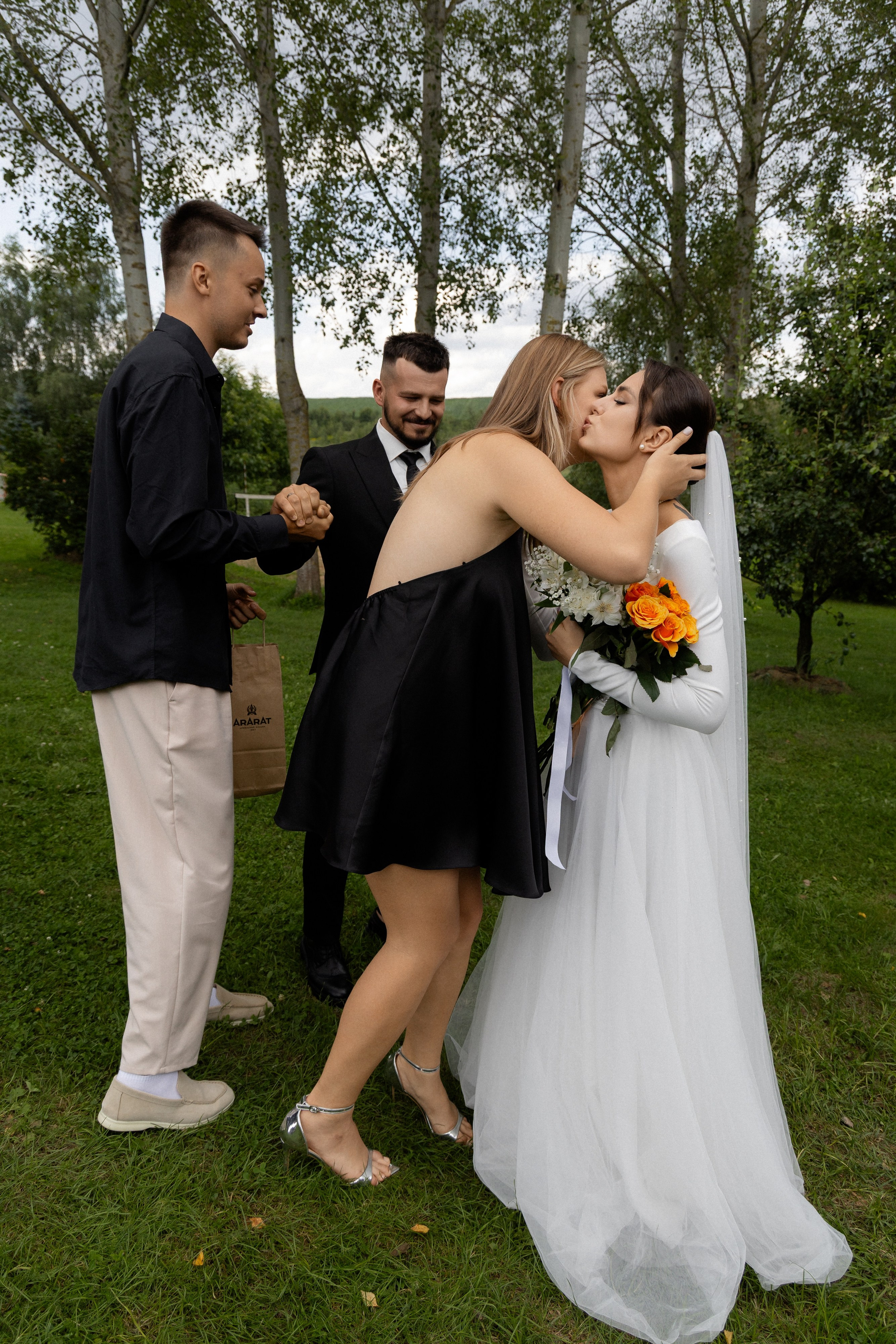 Свадебная фотосессия в агроусадьбе Лабодянка в Минске. Свадебный фотограф в Минске/Беларуси Сергей Спиридонов