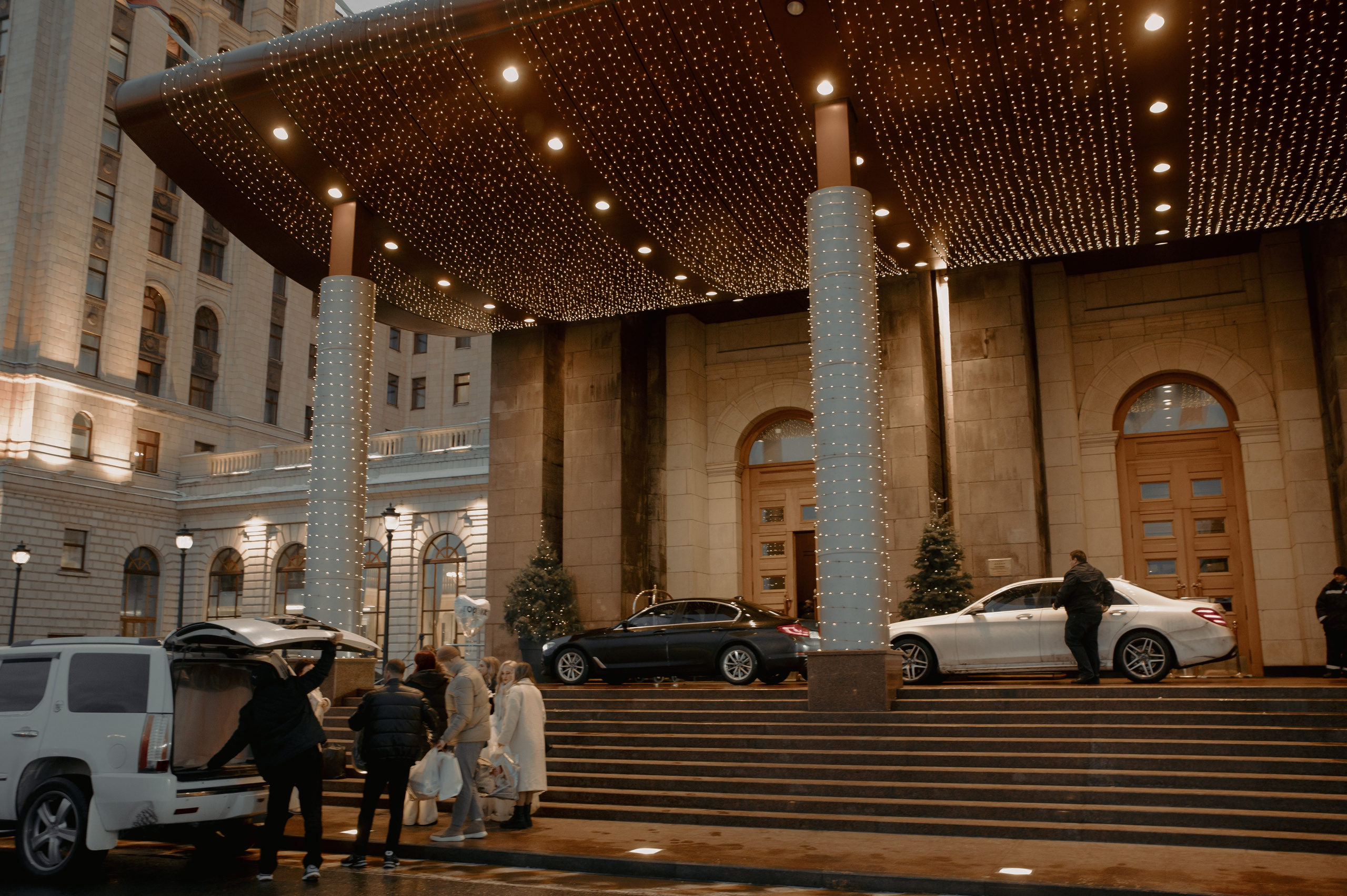 Свадебная фотосессия в Radisson Collection Hotel мск. Свадебный и портретный фотограф в Москве Жердев Даниил