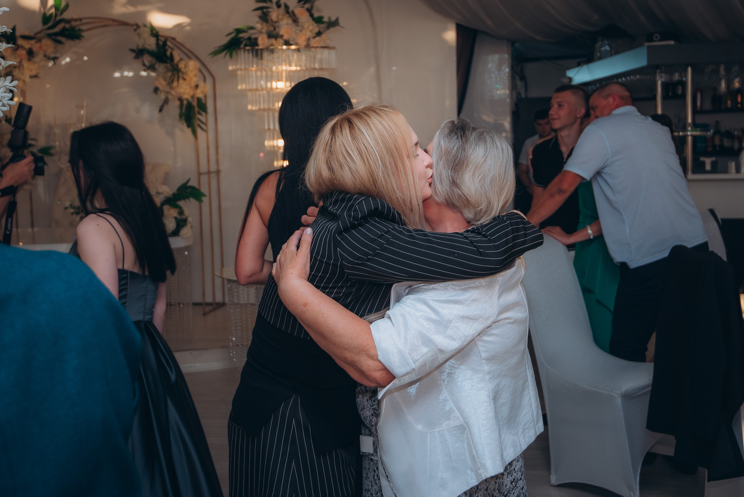 Выпускной 9-11классы. Выпускные книги Анапа Новороссийск Краснодар