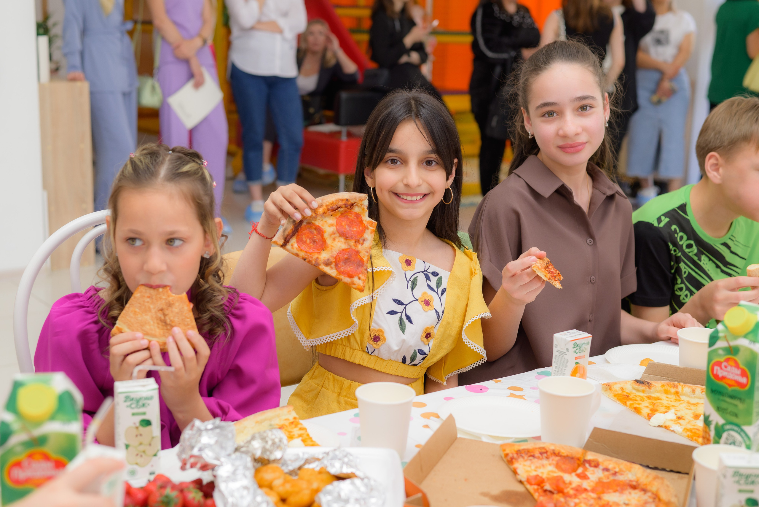 Выпускной 4классы. Выпускные книги Анапа Новороссийск Краснодар