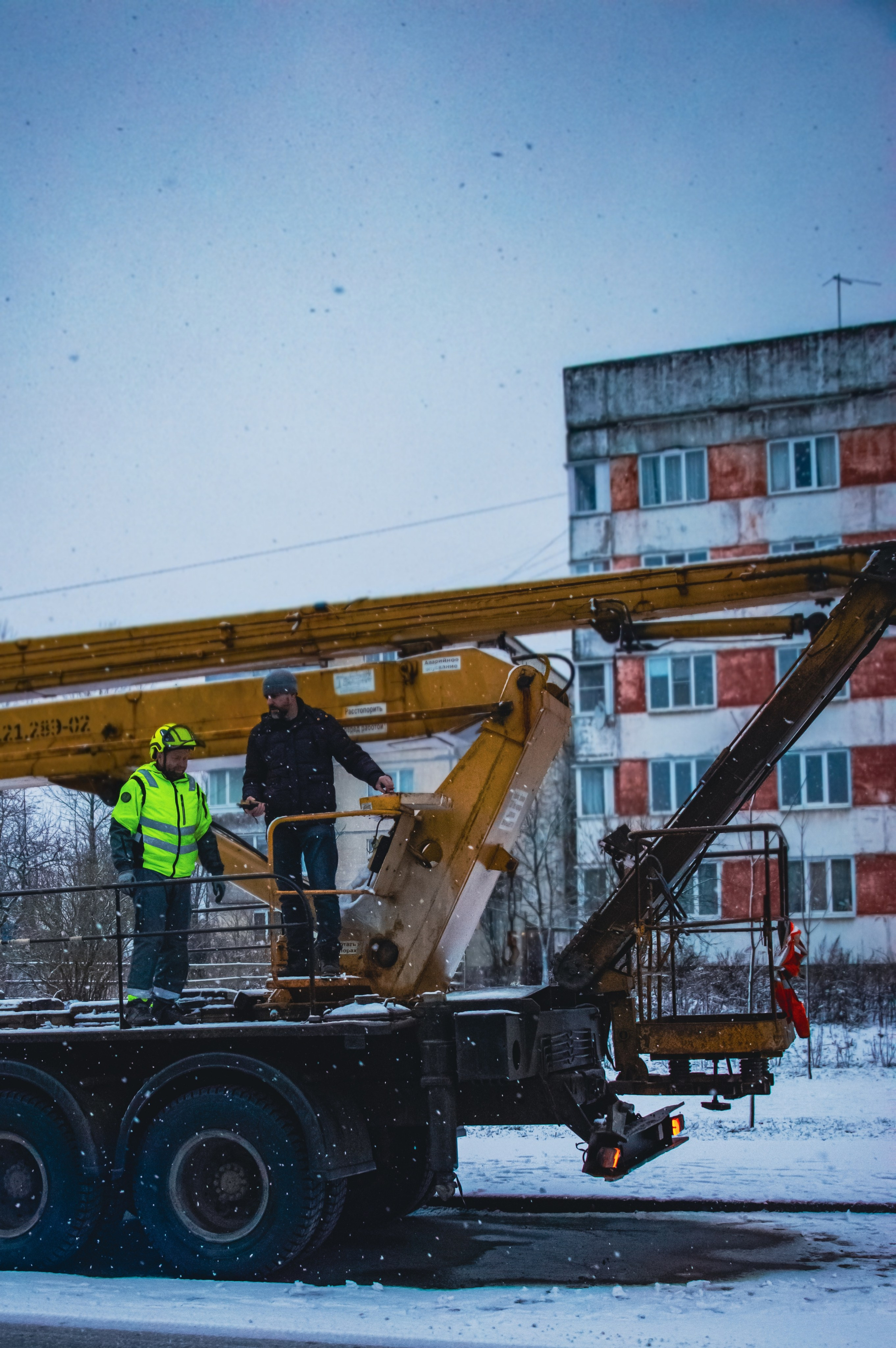 Автовышка 28 метров. Аrbori Culturist