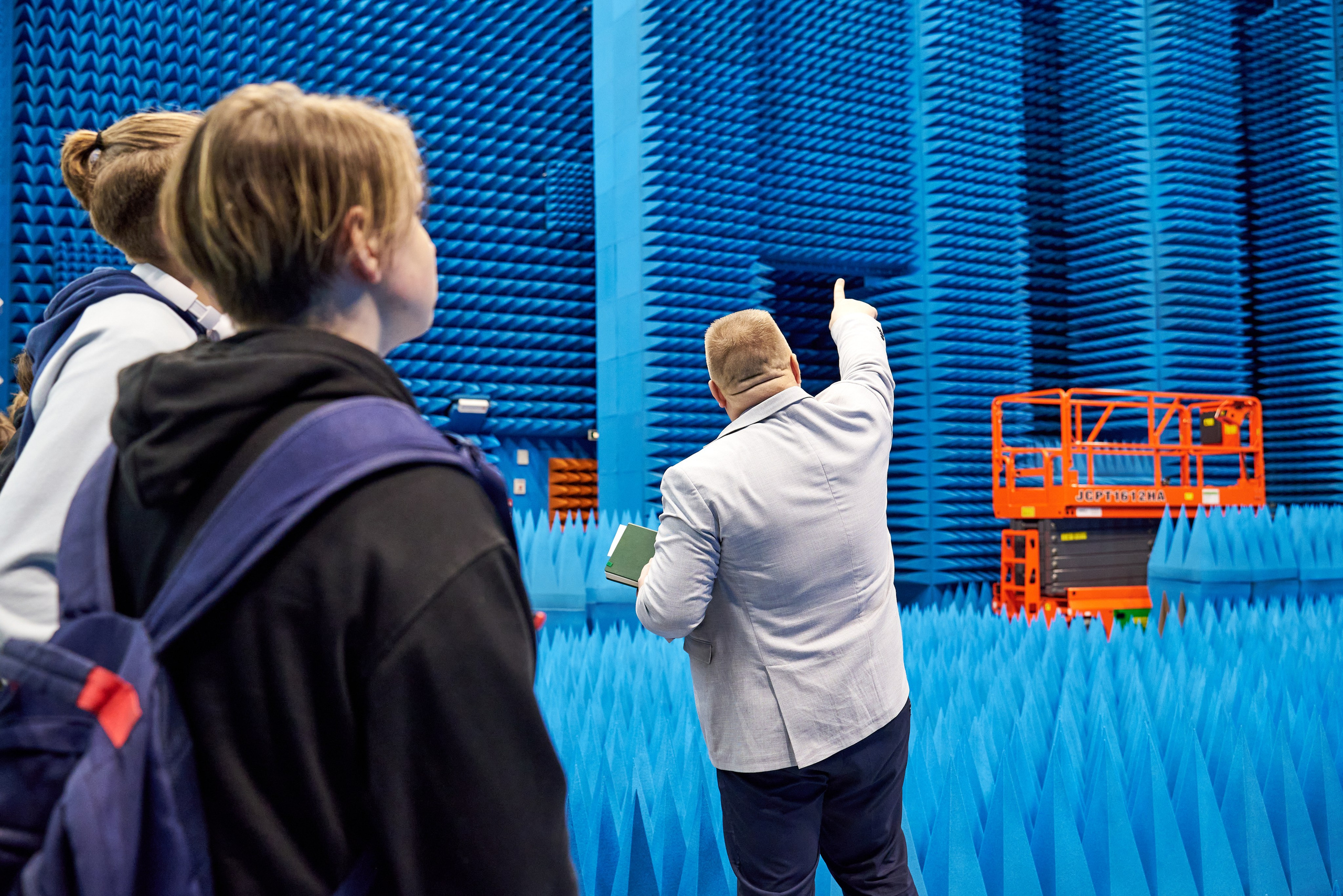 Экскурсия в «Газпром Космические системы». Фотограф Щёлково