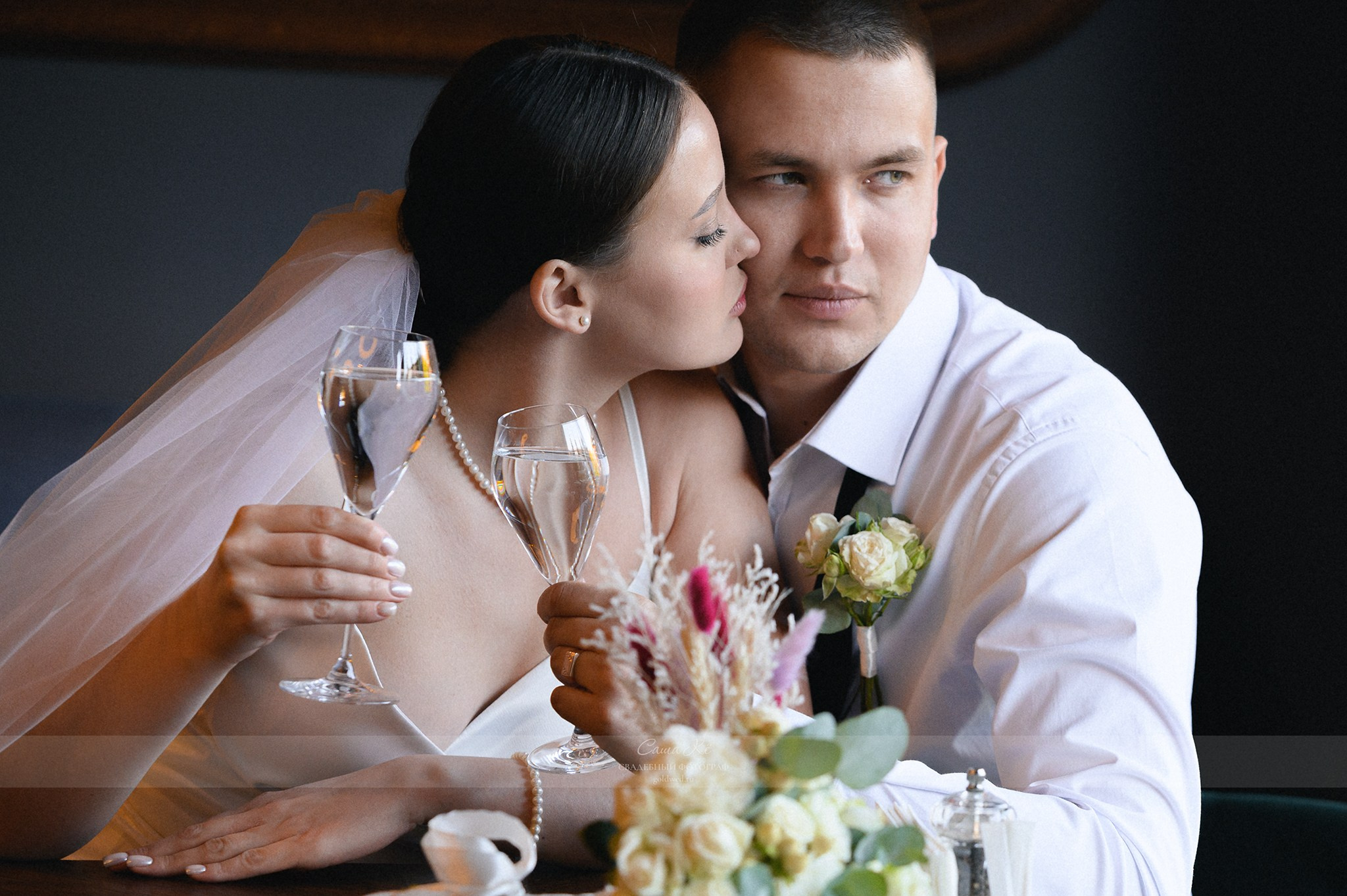 Идеальные фото для молодоженов: Новосибирск, эмоции и стиль. Свадебный и семейный, event фотограф, фоторепортаж в Новосибирске — Саша Кё