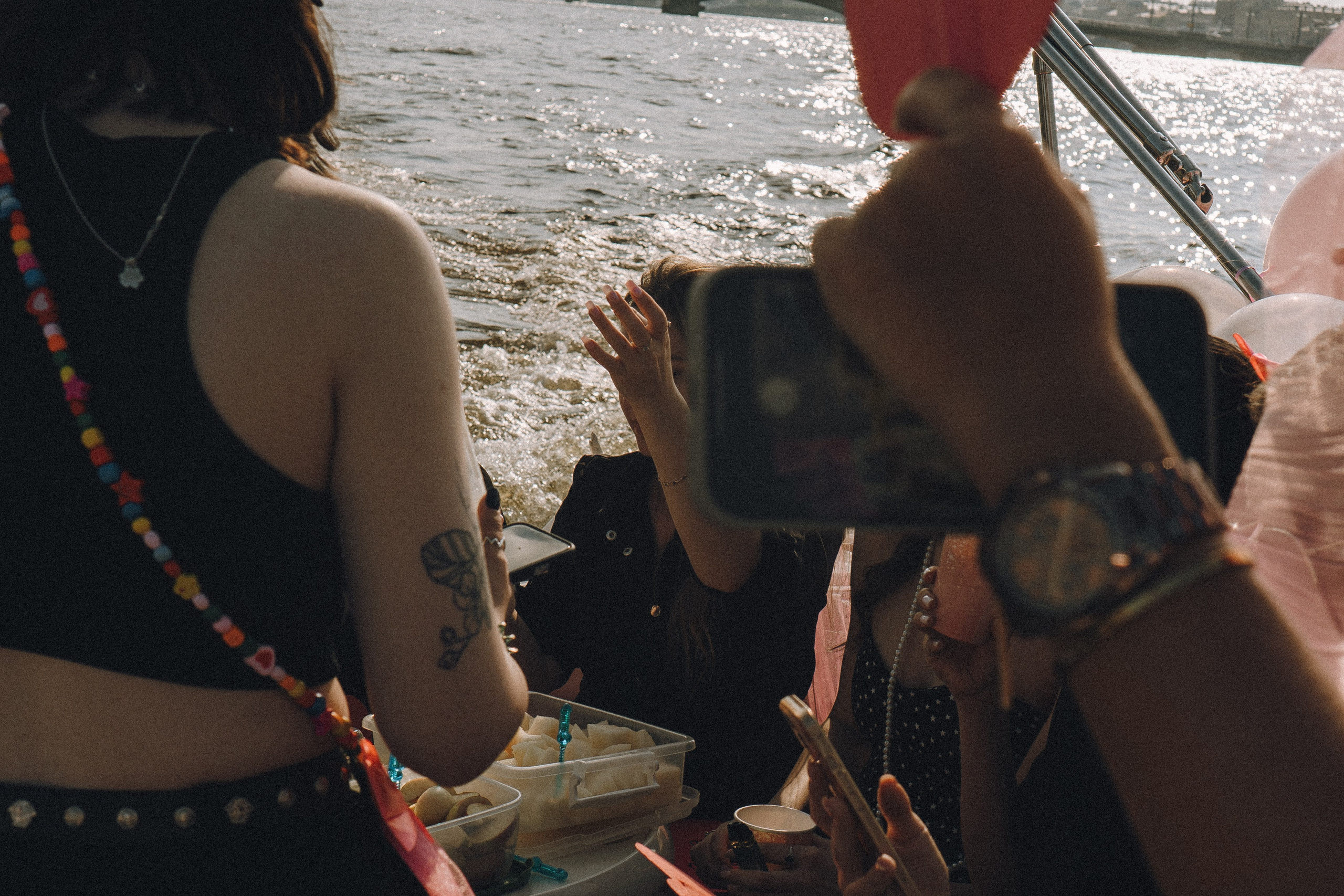 ДЕВИЧНИК НА КАТЕРЕ. Профессиональный фотограф, Санкт-Петербург — Виктория Богомолова