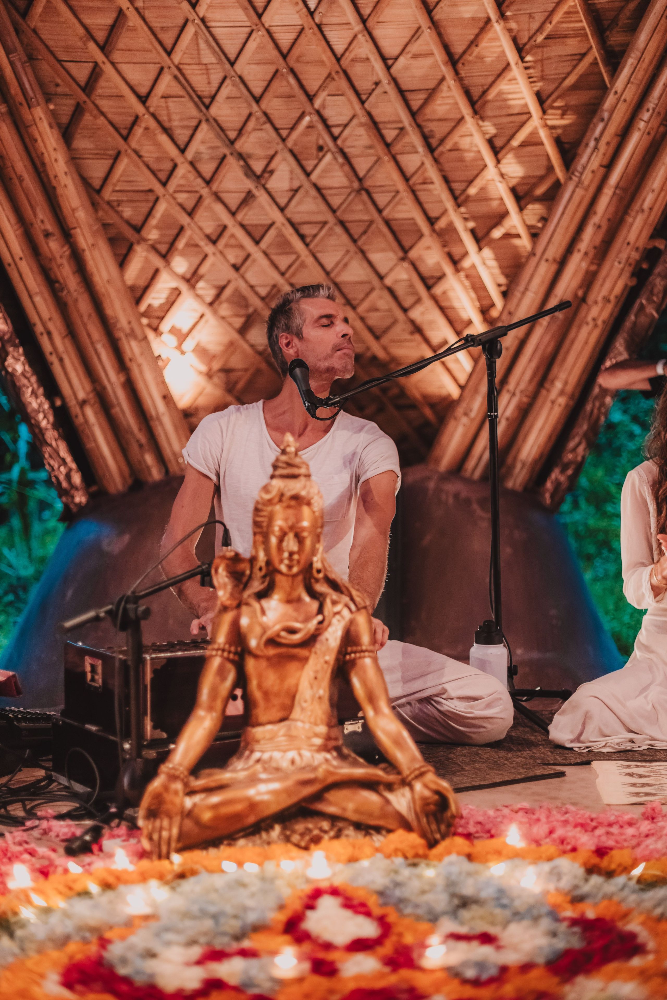 Bhakti Bliss kirtan at Alchemy. Mariam Bagdasaryan