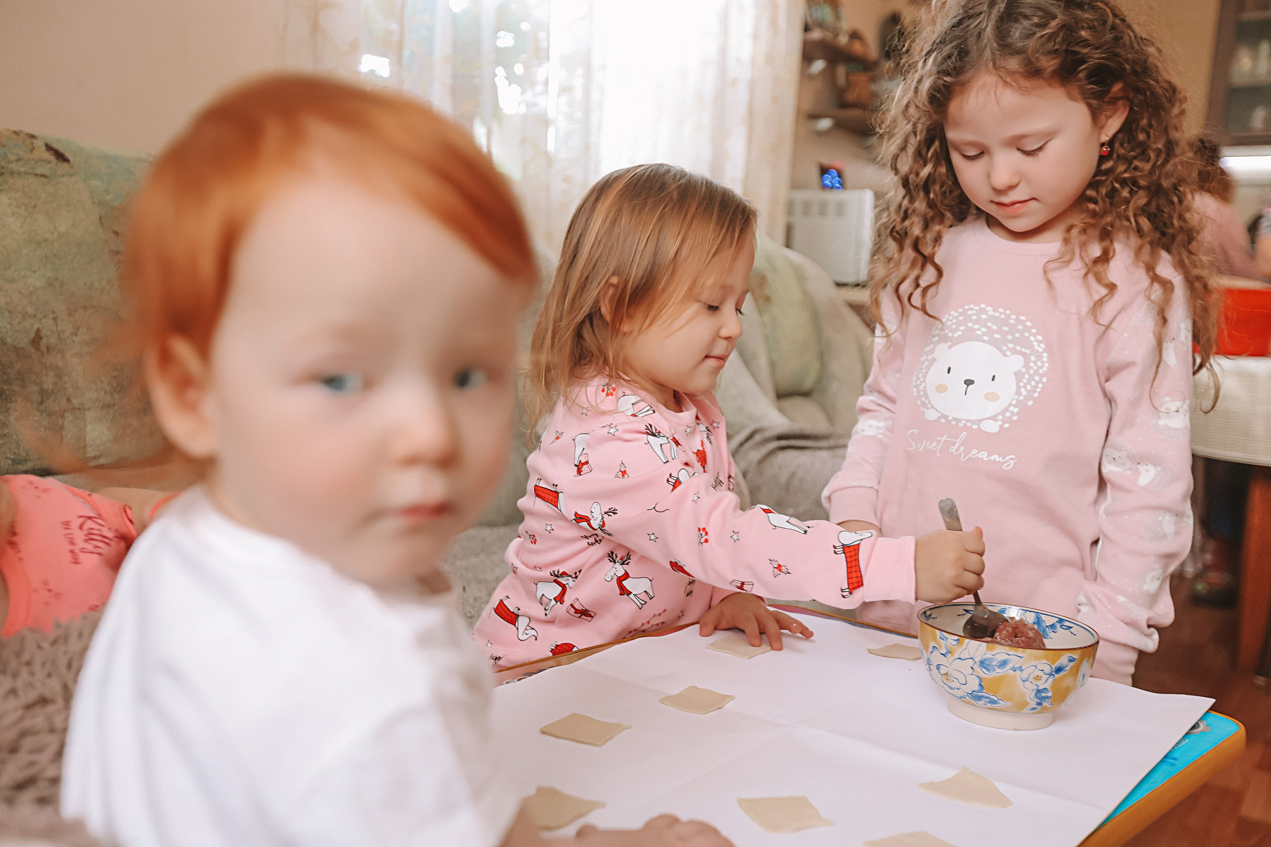 Большая семья репортаж. Семейный фотограф Тюмень, фотограф на роды Салмина Мария