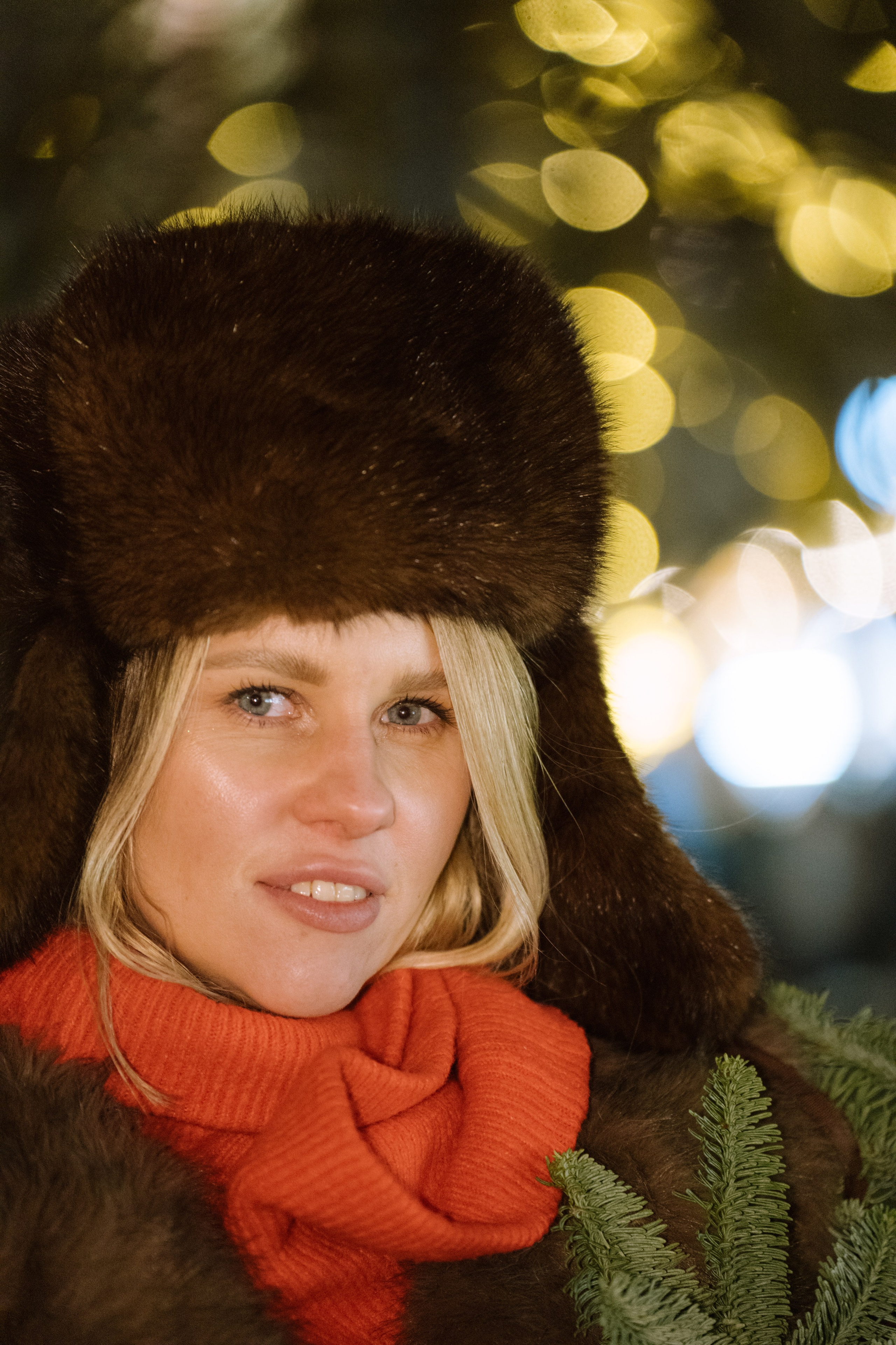 ПРОГУЛКА НА МАНЕЖНОЙ ПЛОЩАДИ ДЛЯ ДЕВУШКИ ПЕРЕД НОВЫМ ГОДОМ (НОВОГОДНЯЯ ФОТОСЕССИИЯ НА МАНЕЖНОЙ ПЛОЩАДИ). Профессиональный фотограф, Санкт-Петербург — Виктория Богомолова