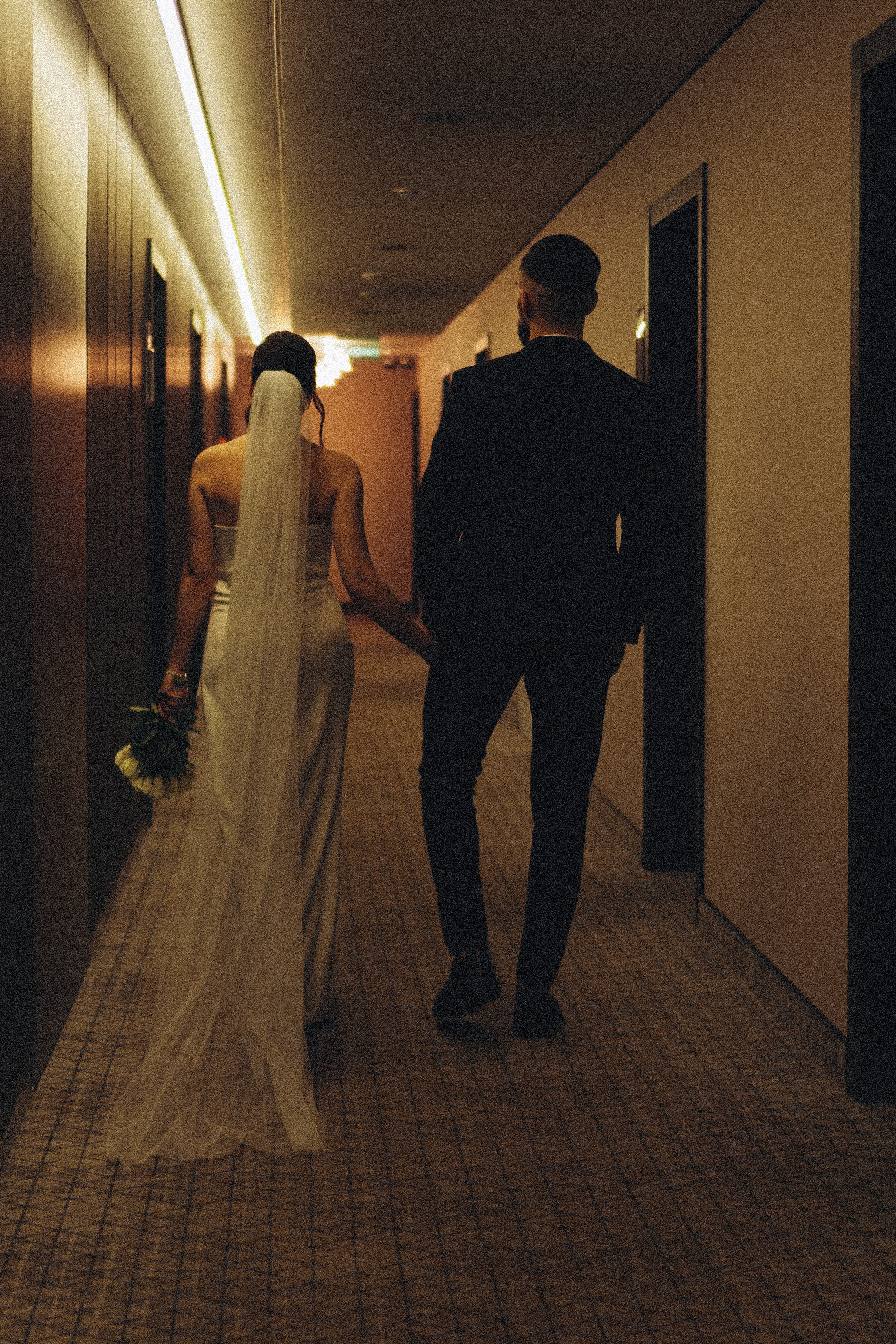 СВАДЕБНАЯ СЬЕМКА СБОРОВ ЖЕНИХА И НЕВЕСТЫ В ОТЕЛЕ И ТАКЖЕ ФОТОСЕССИИЯ В ОТЕЛЕЕ МЕГАПОЛИС БРЯНСК. Профессиональный фотограф, Санкт-Петербург — Виктория Богомолова