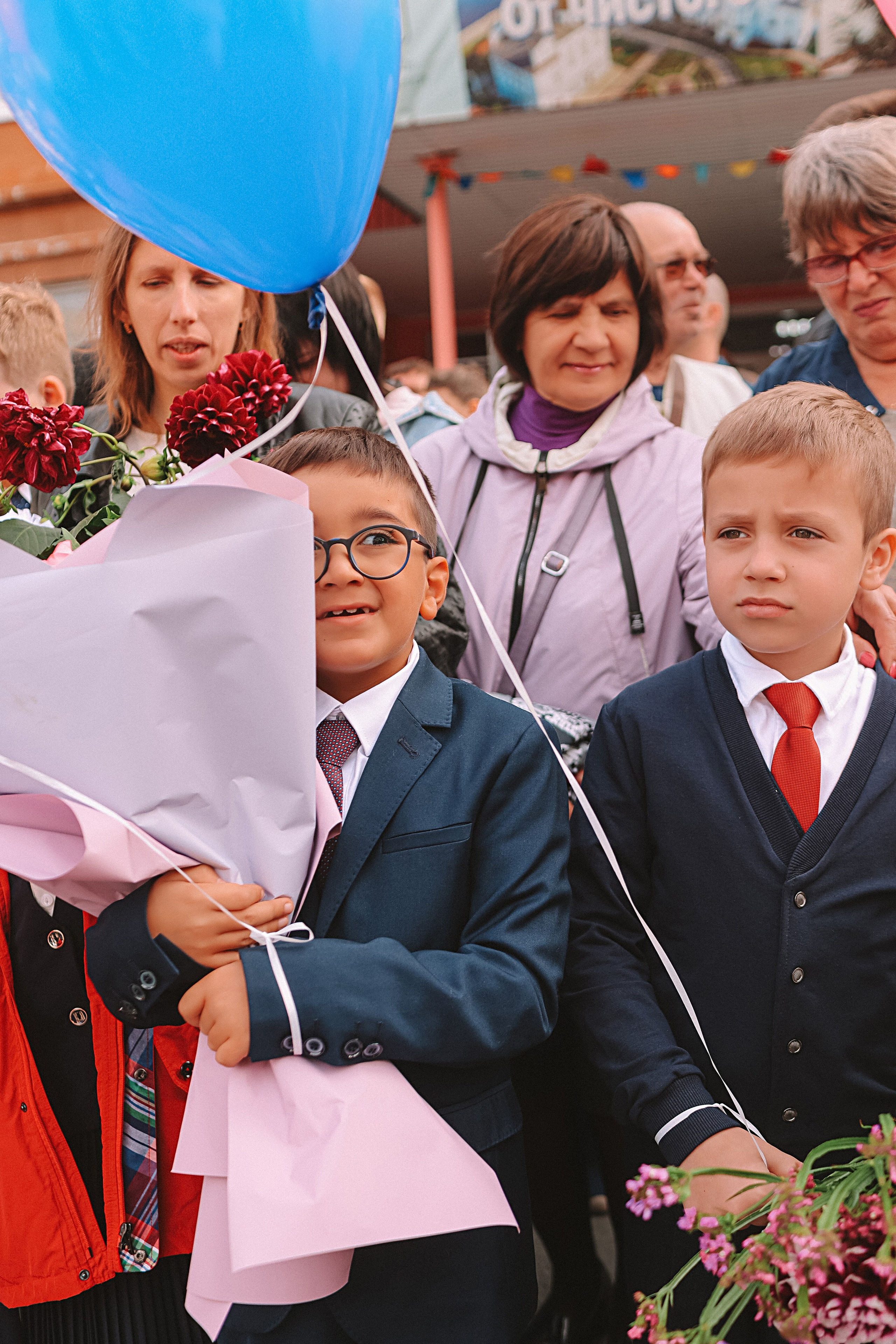 1 сентября линейка+кл час+портреты. Семейный фотограф Тюмень, фотограф на роды Салмина Мария