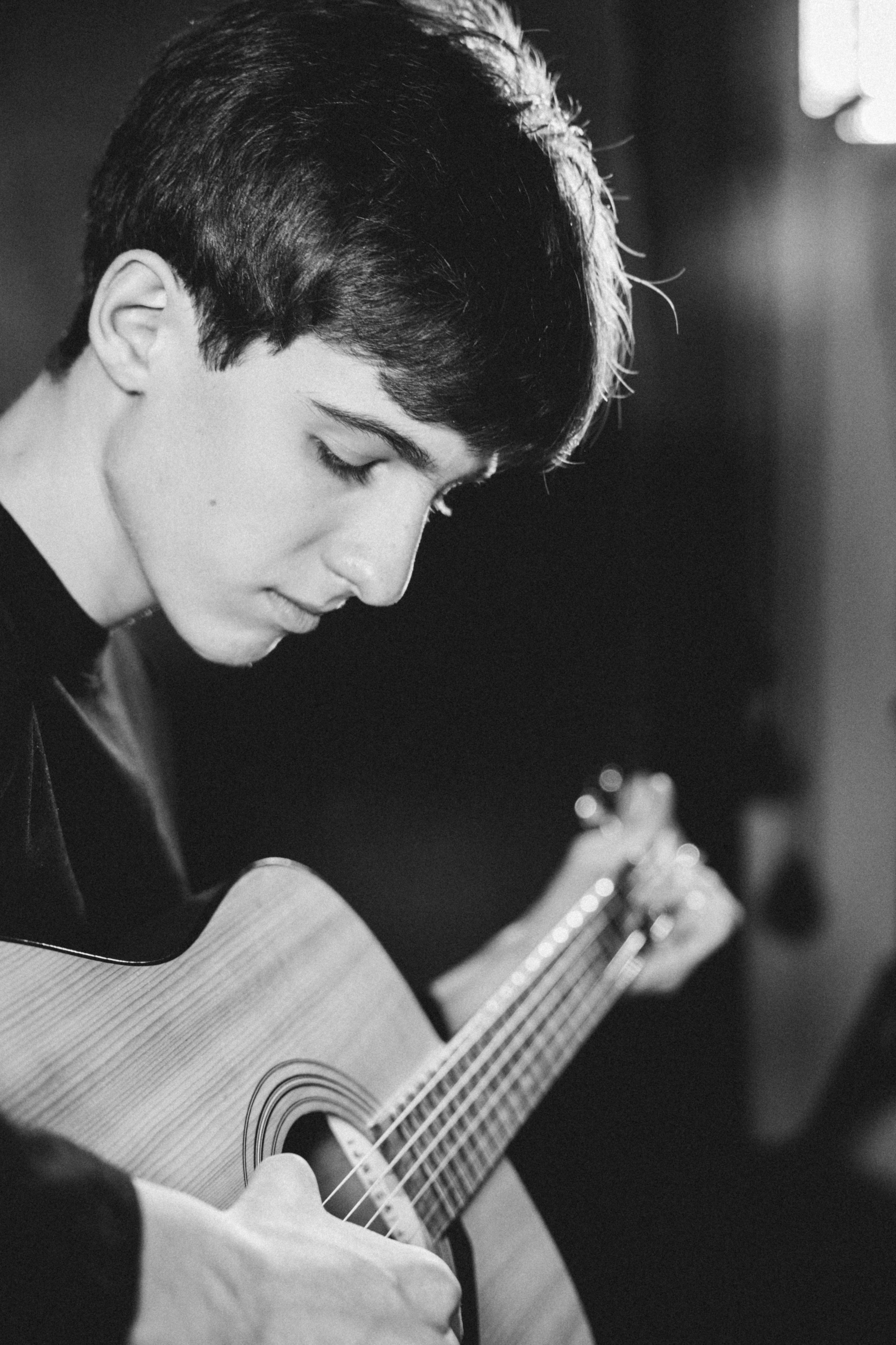 АРТЁМ. Я фотограф из Москвы к Вашим услугам