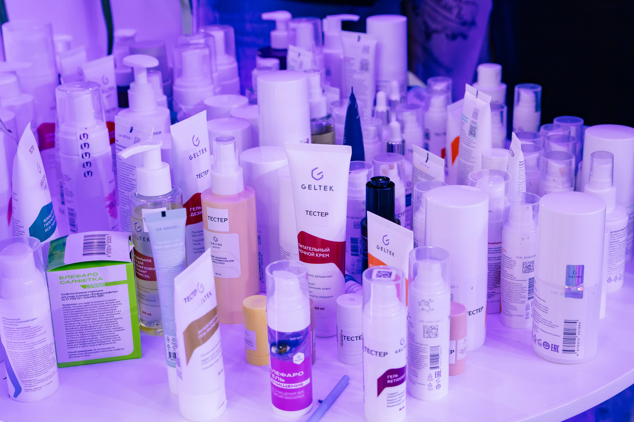 Выставка BEAUNITY by InterCHARM 2026. Профессиональный фотограф в Москве | Заказать фотосессию и съемку