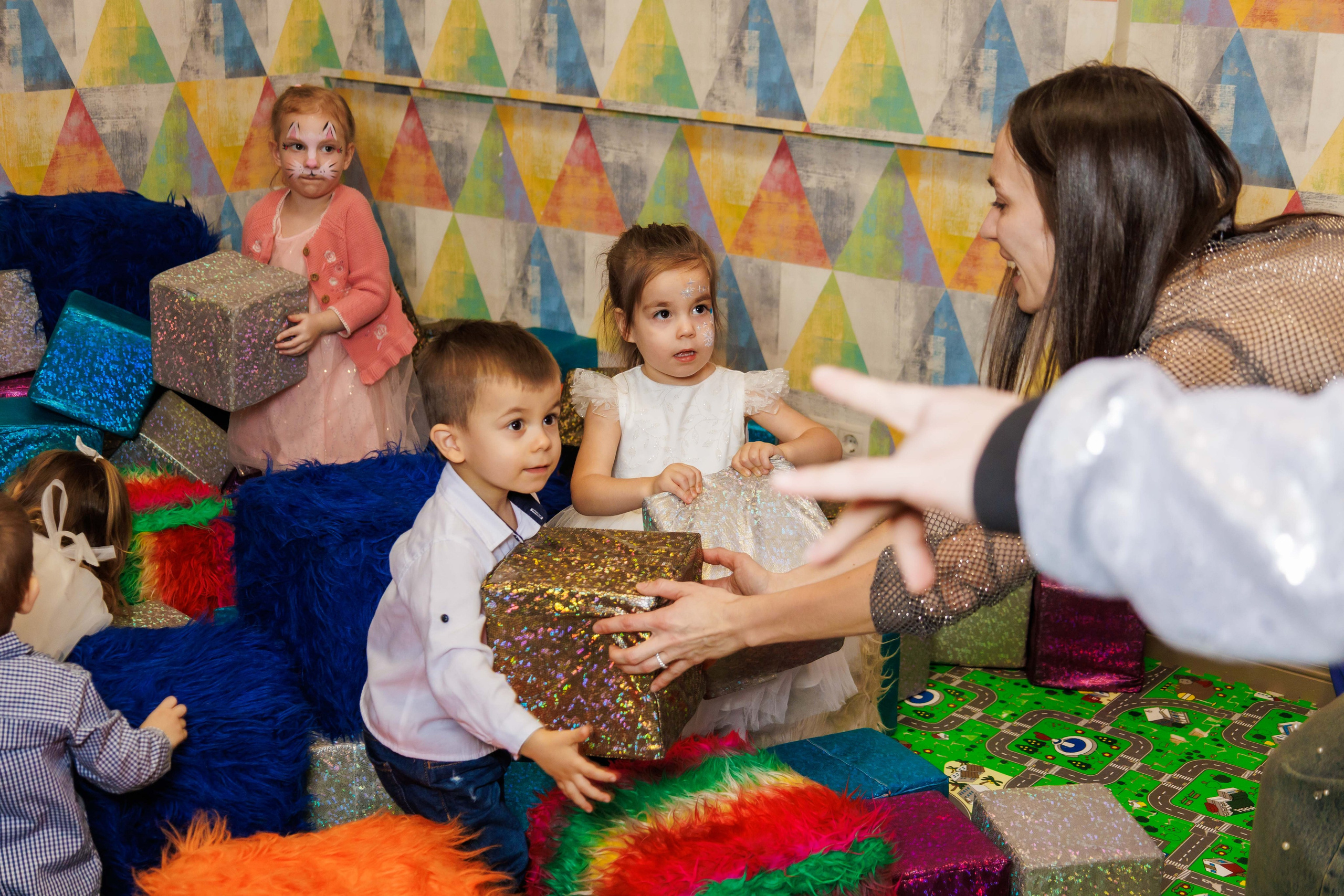 День рождения в ресторане. Фотограф в Москве Дмитрий Емельянов