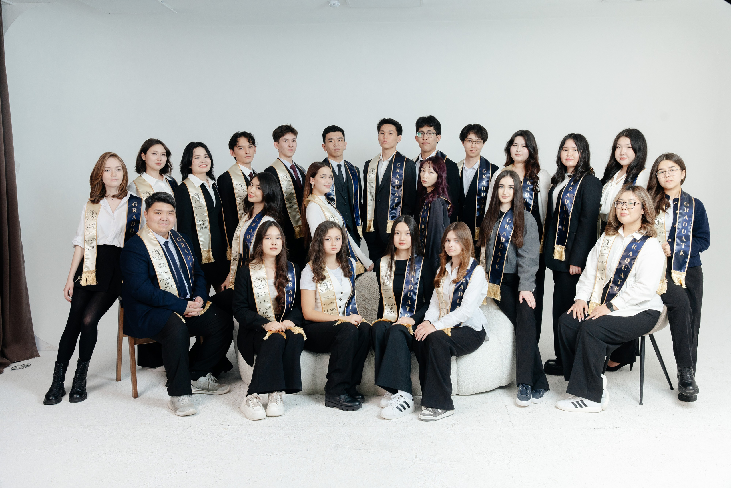 Общие кадры в школе. Выпускные альбомы в Нур-Султане (Астана) и по всему Казахстану