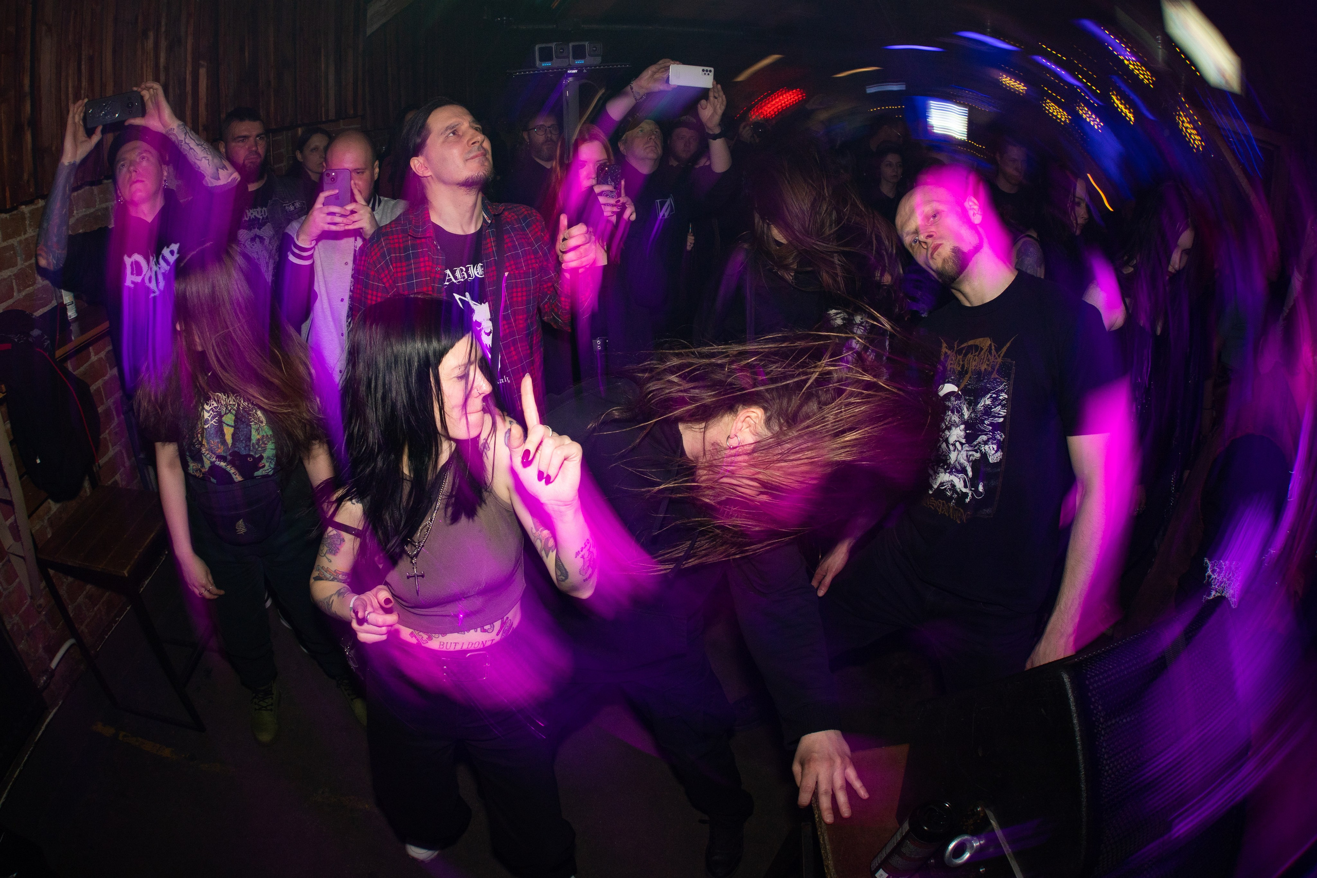 ИЛ • Minuala • Khlad|Цоколь 2.0. Концертный и репортажный фотограф в Санкт-Петербурге Слава Пахомов