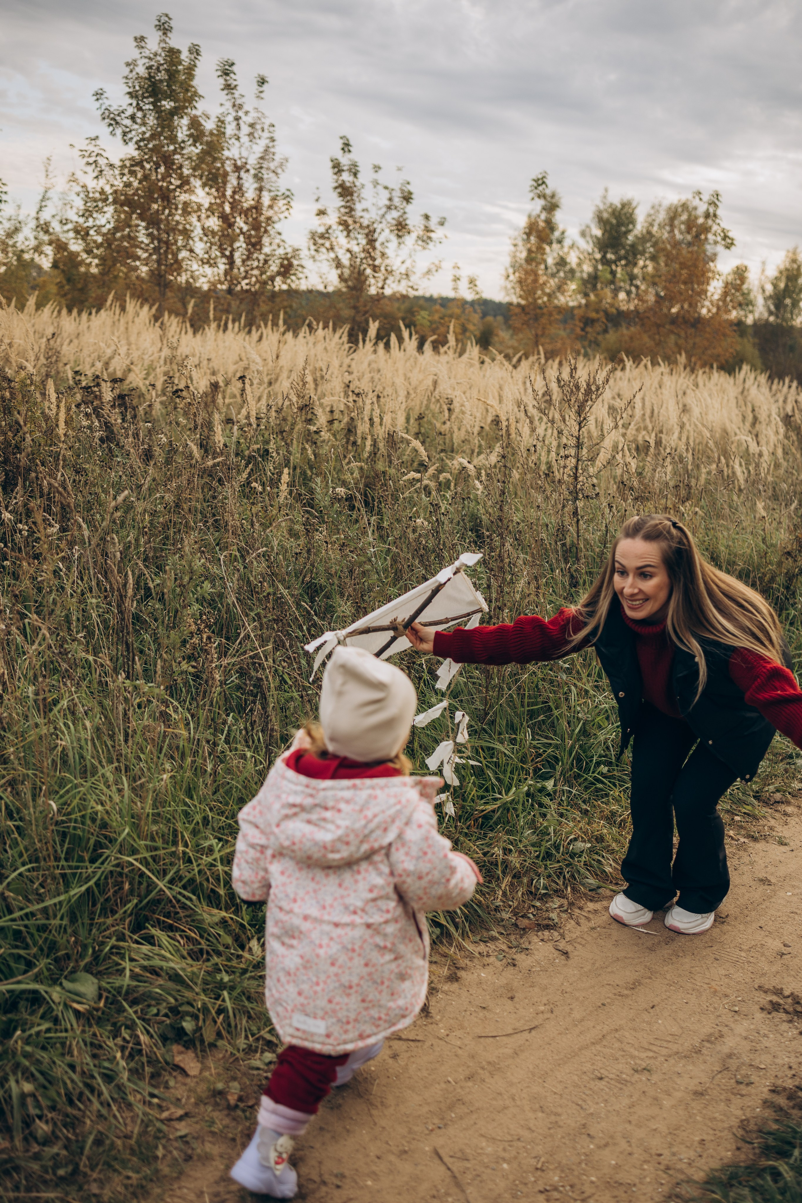 Летучий змей-семейная (4.10.2025 г.) г. Жуков (Калужская обл.). Надежда Стар семейный и церковный фотограф в Жукове и Калужской области