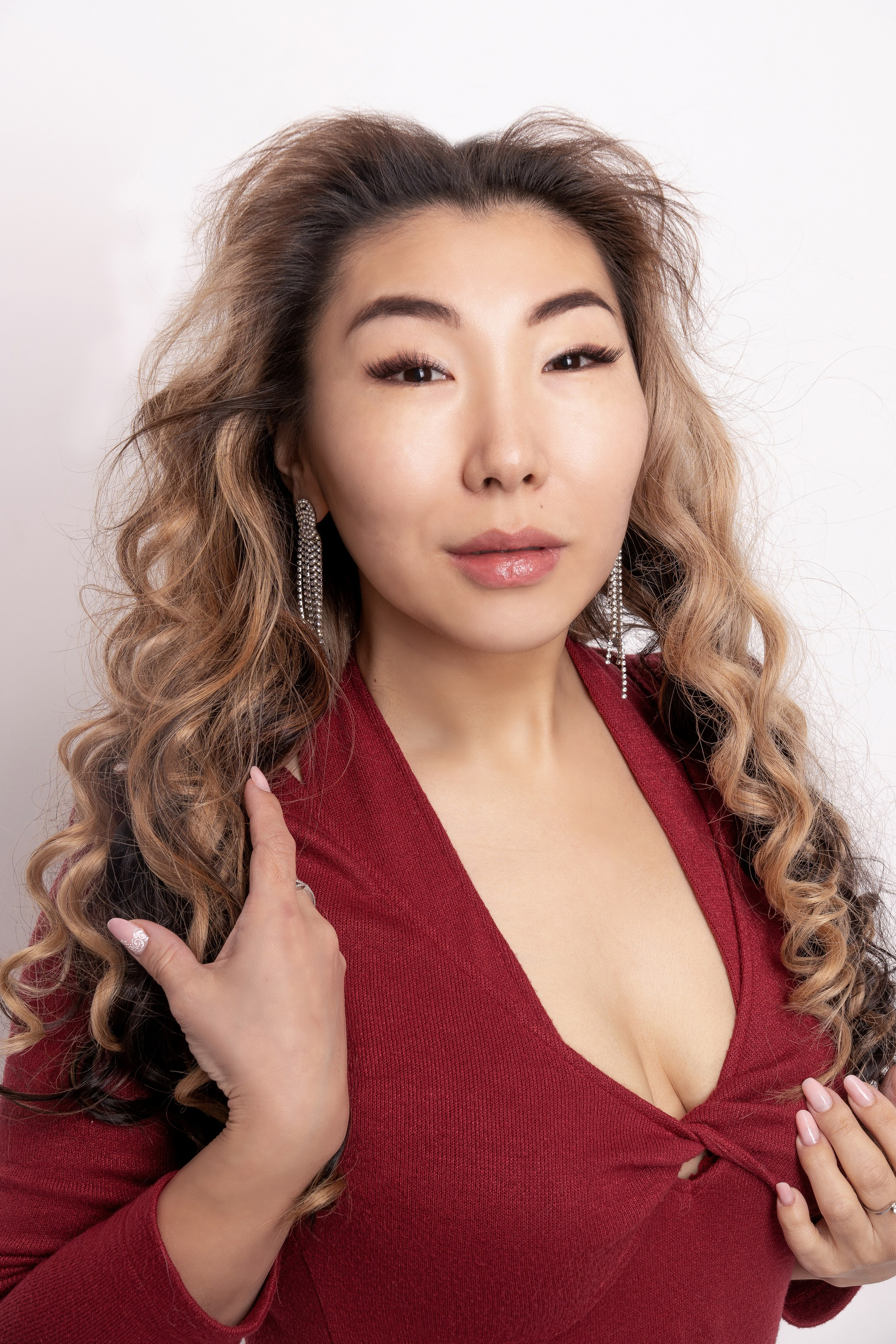 Фотоконтент, женский портрет. Занимаюсь профессиональной фотографией и живу рядом с Байкалом. Работаю в разных жанрах