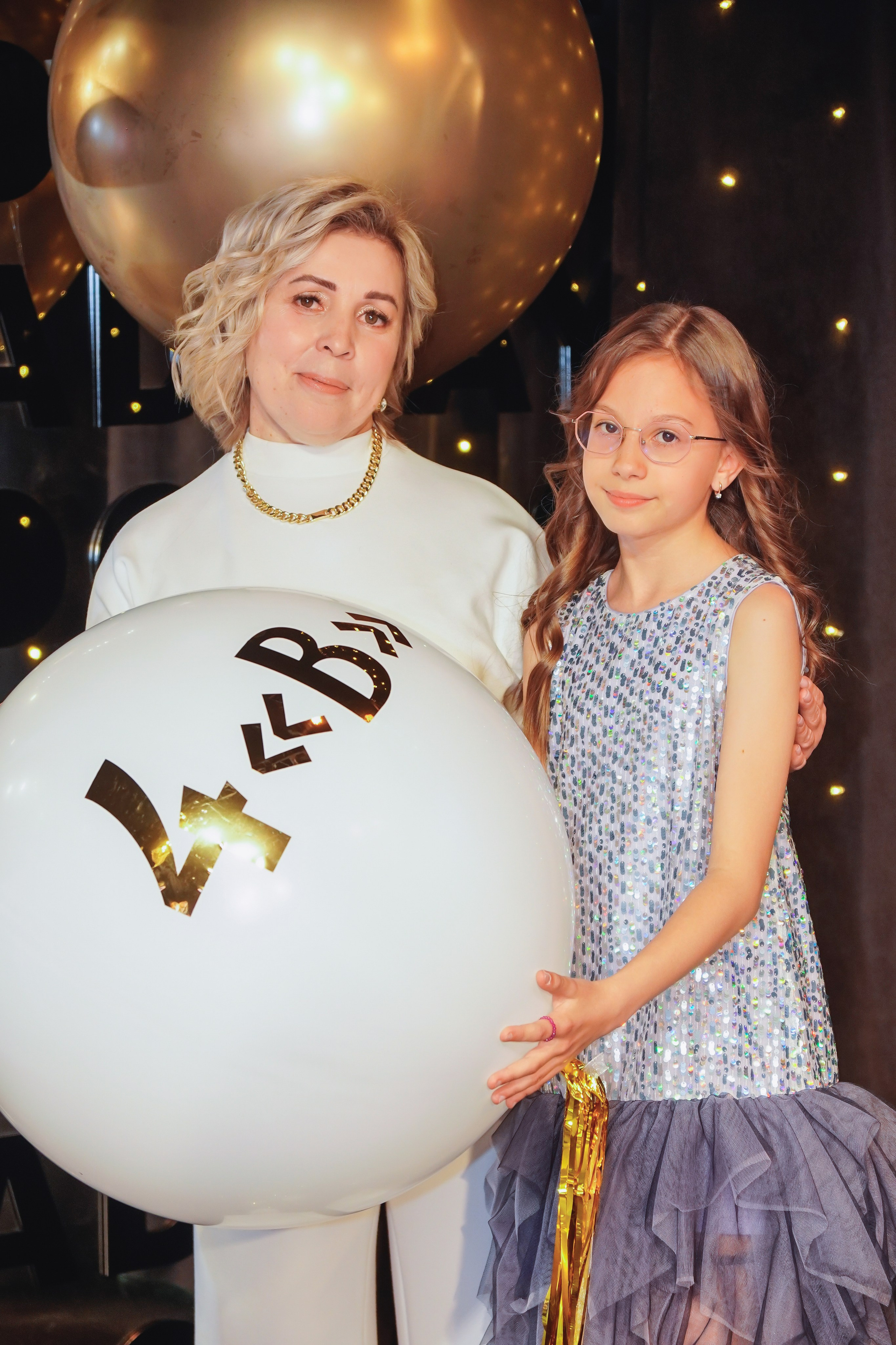 Выпускной. Занимаюсь профессиональной фотографией и живу рядом с Байкалом. Работаю в разных жанрах