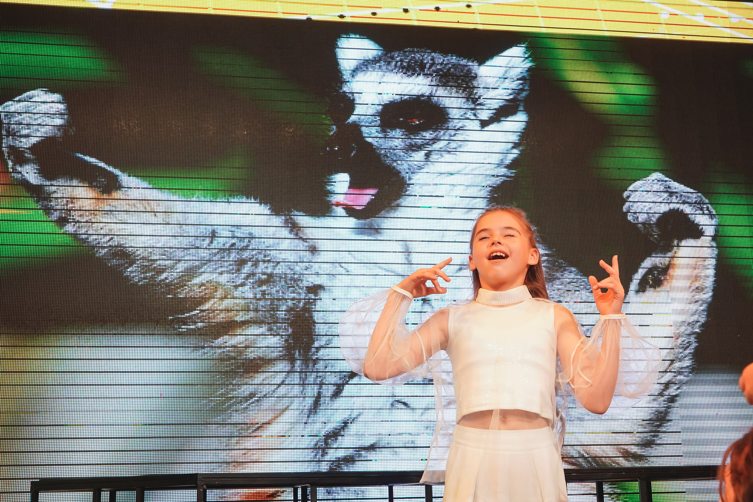 Выпускной. Занимаюсь профессиональной фотографией и живу рядом с Байкалом. Работаю в разных жанрах