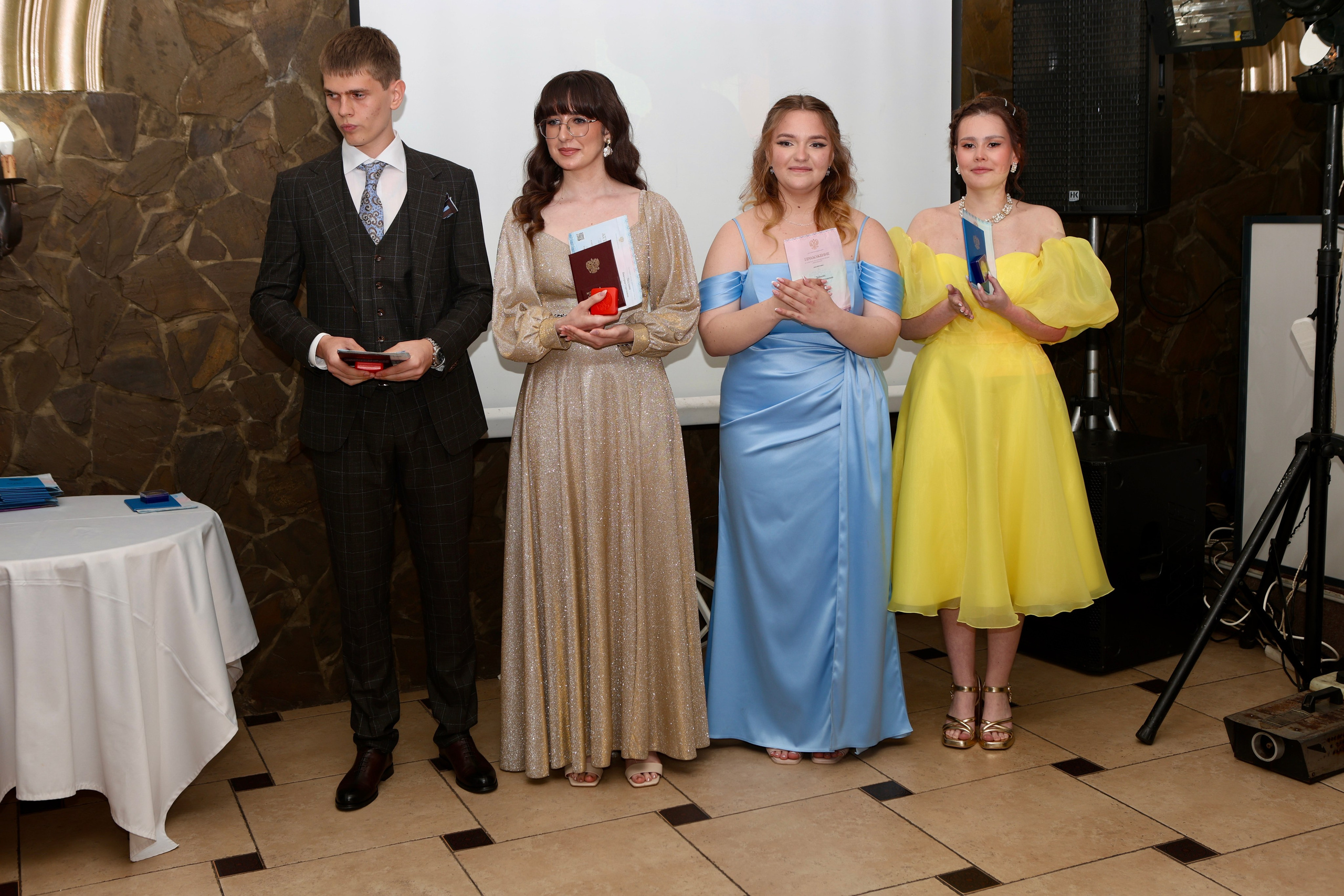 Школьный выпускной. Фотограф в Курске Смирнов Евгений