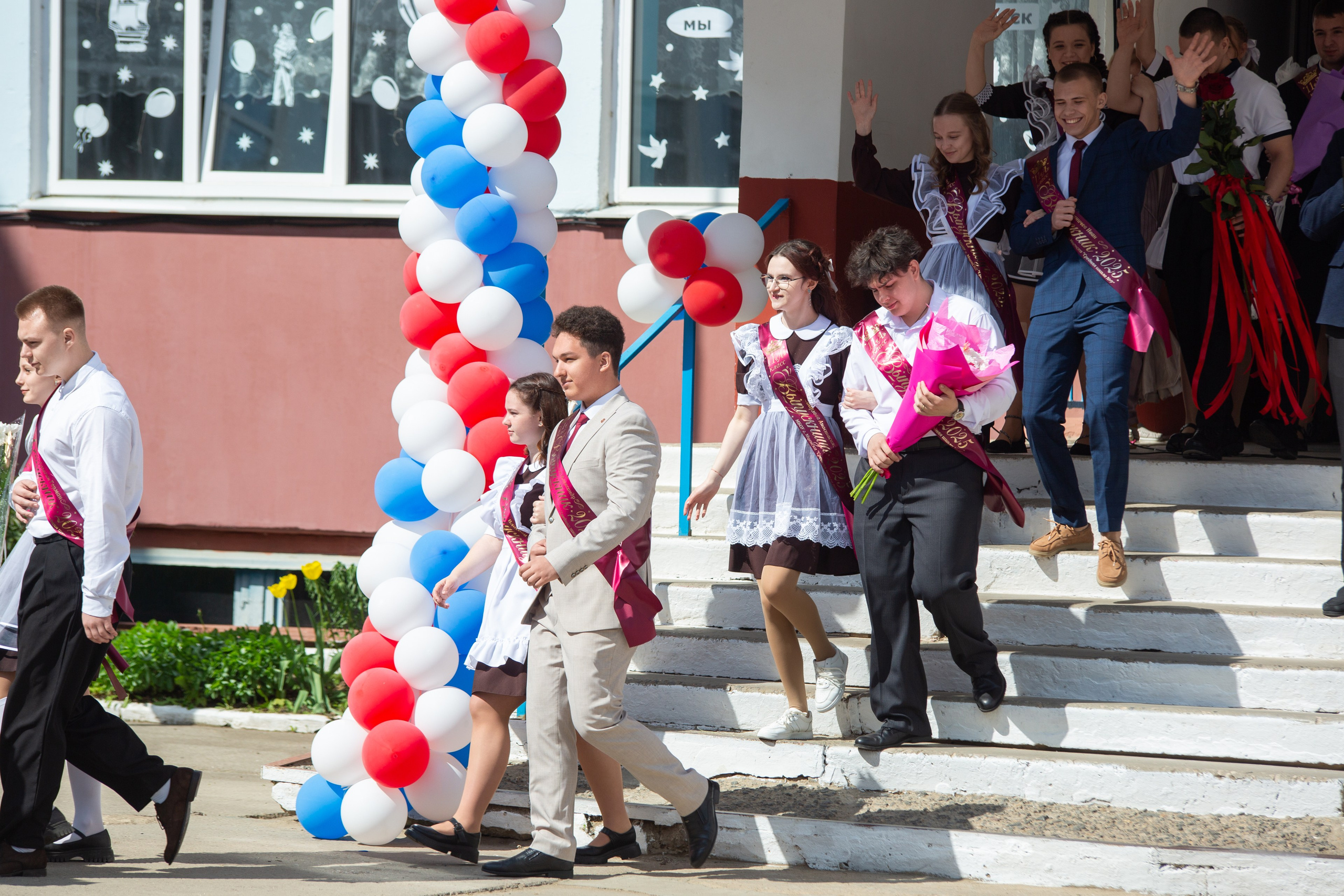 ПОСЛЕДНИЙ ЗВОНОК 2025 9 ШКОЛА Г. МЦЕНСК. Профессиональный фотограф в Мценске и Орловской области