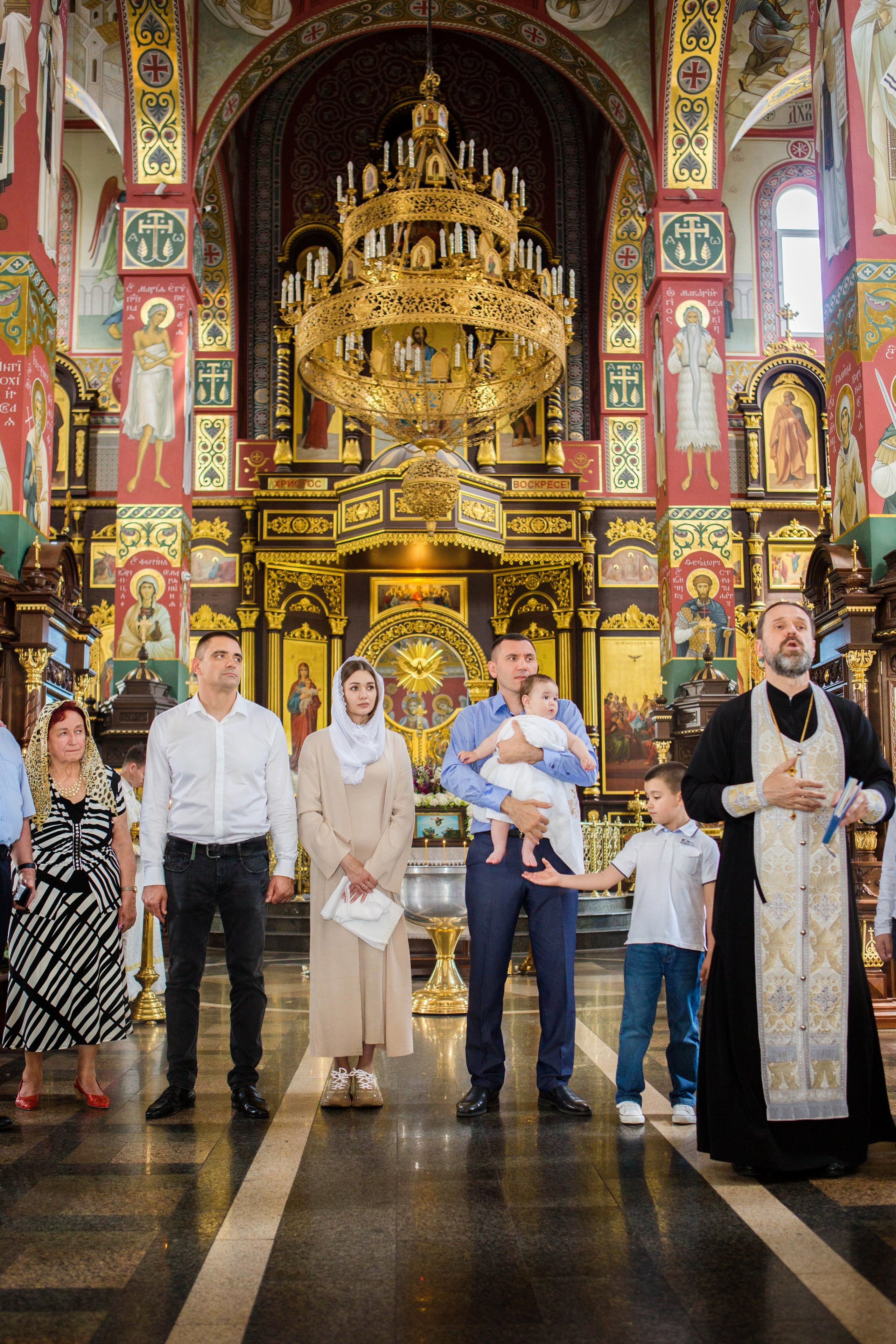 Крещение Александра. Храм Святого Духа. Свадебный семейный и детский фотограф в Краснодаре Карина Федоровская