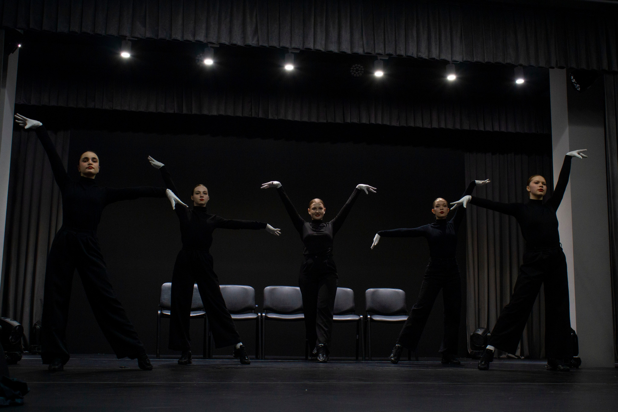 День современной хореографии в Екатеринбургской академии современного искусства