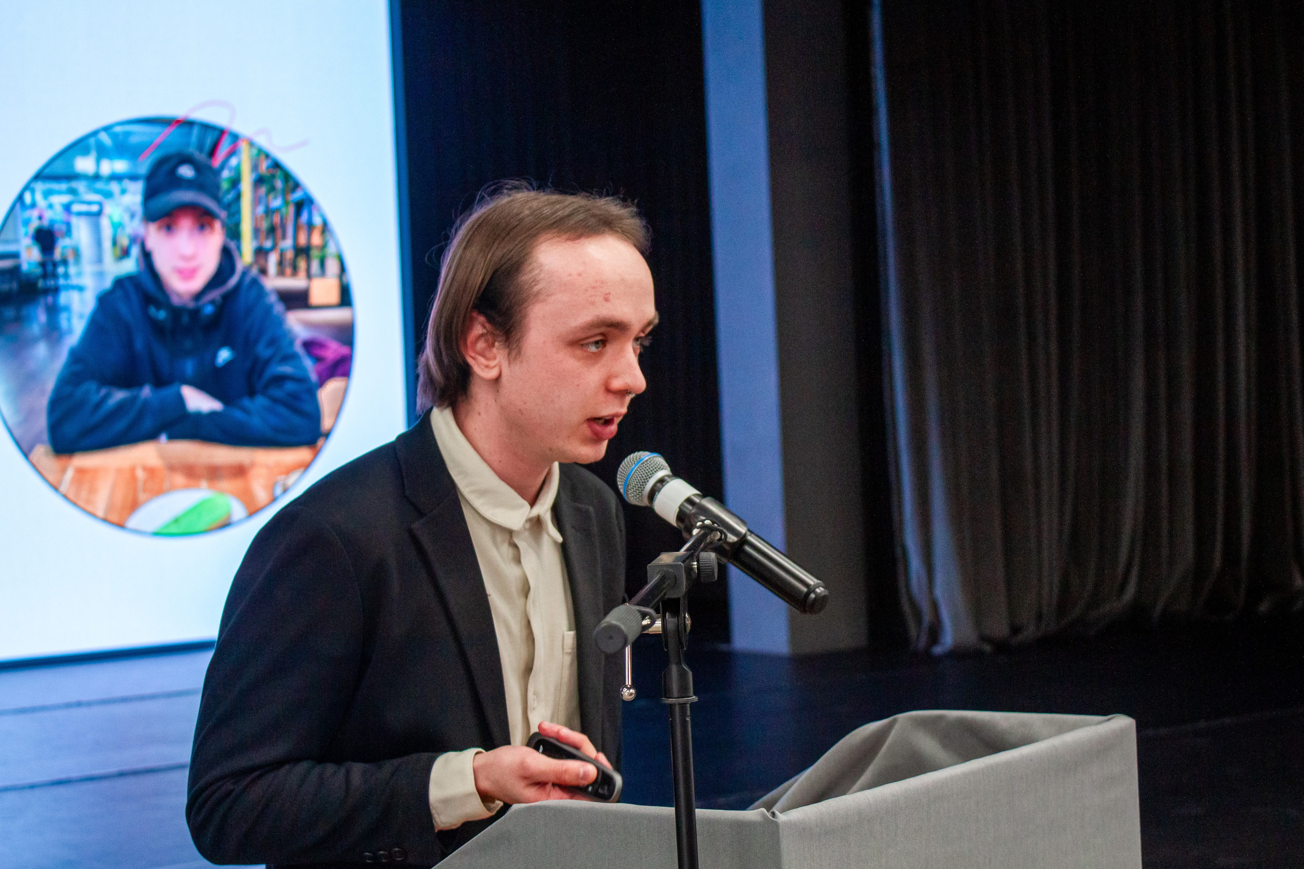 Ярмарка вакансий в Екатеринбургской академии современного искусства 2025