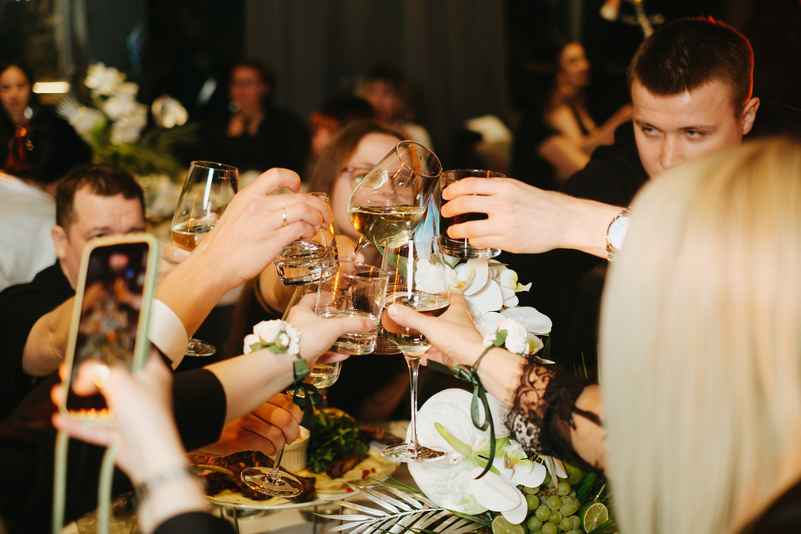Корпоратив в Сириусу (Адлер) 10 лет компании. Свадебный фотограф Денис Ожигин в Краснодаре и крае. Эмоциональная и стильная съемка вашего дня