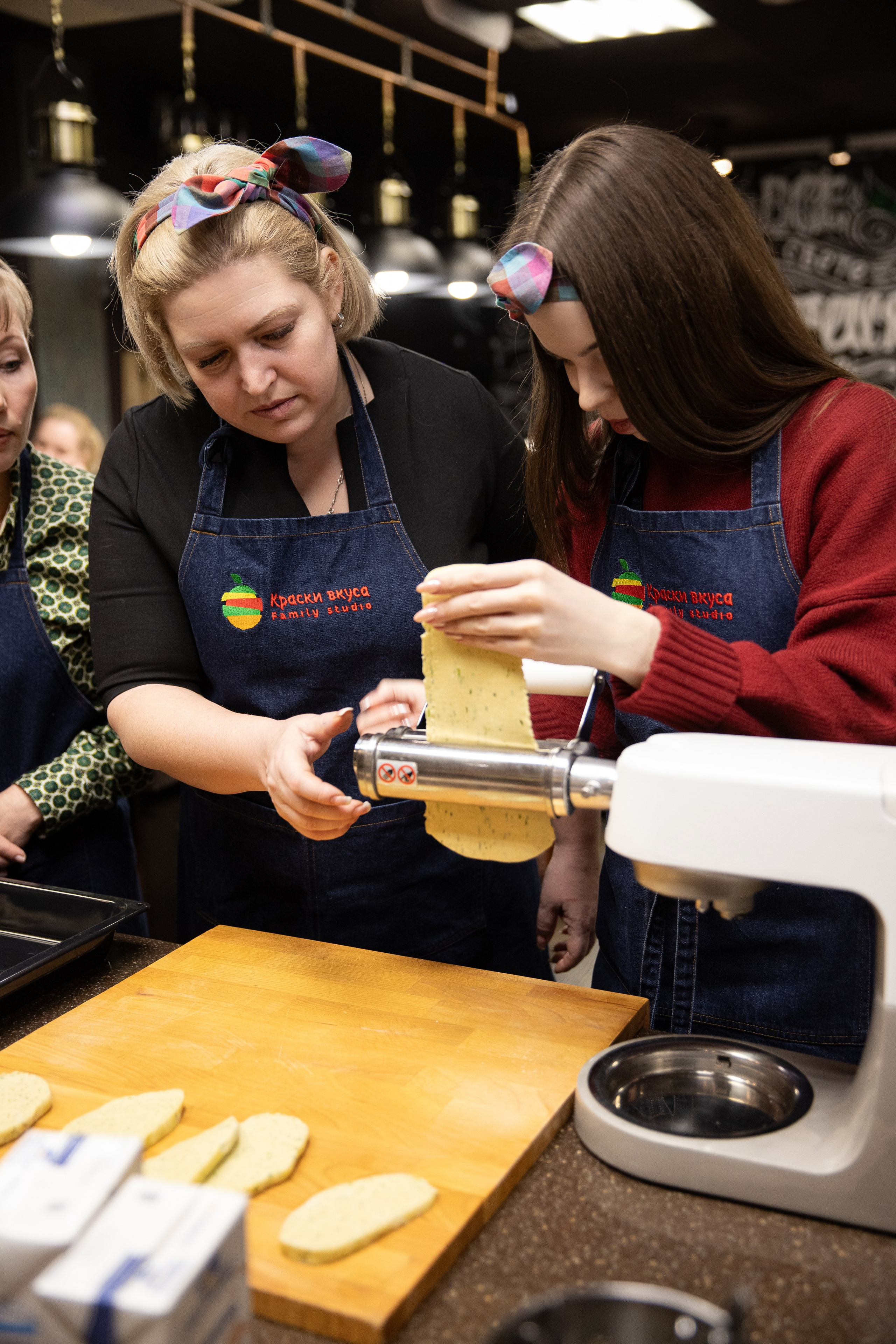 Встреча во «Краски Вкуса». Свадебный фотограф Иркутск, репортажный фотограф Иркутск