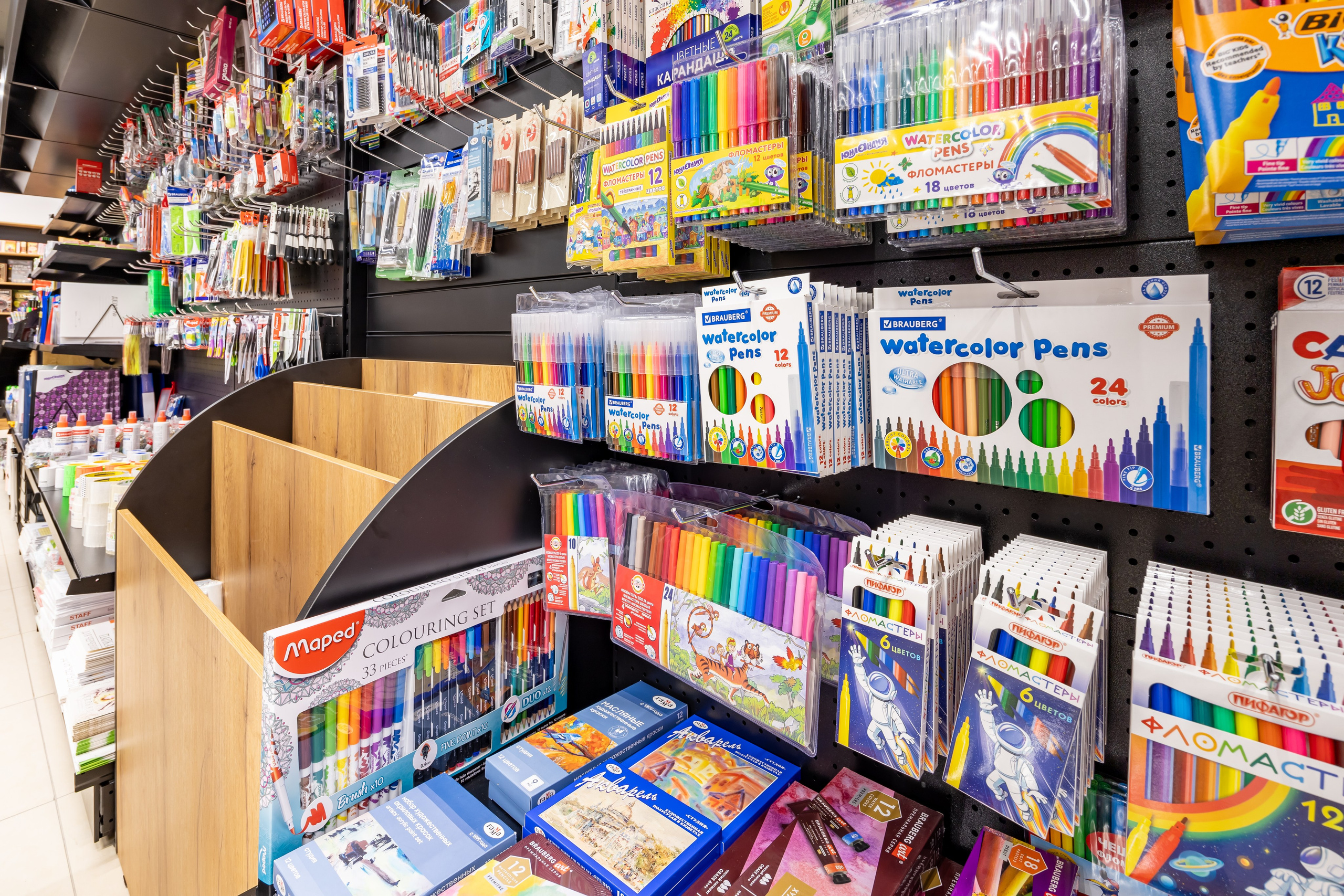 Съемка для производителя торгового оборудования в ТЦ «Серпантин». Интерьерный фотограф в Москве Сергей Чекмезов